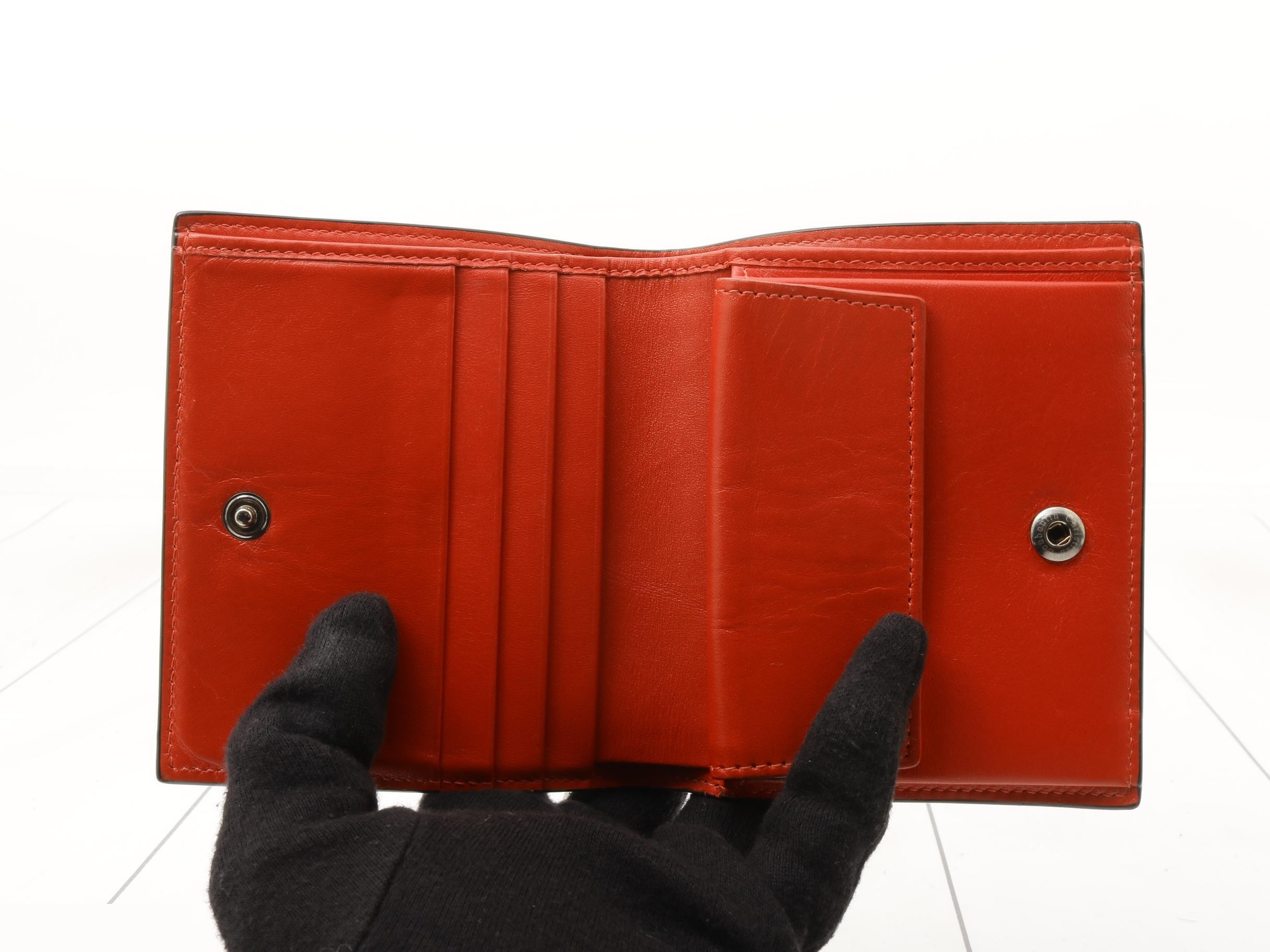 Other lines: Bags and Wallets — view 4