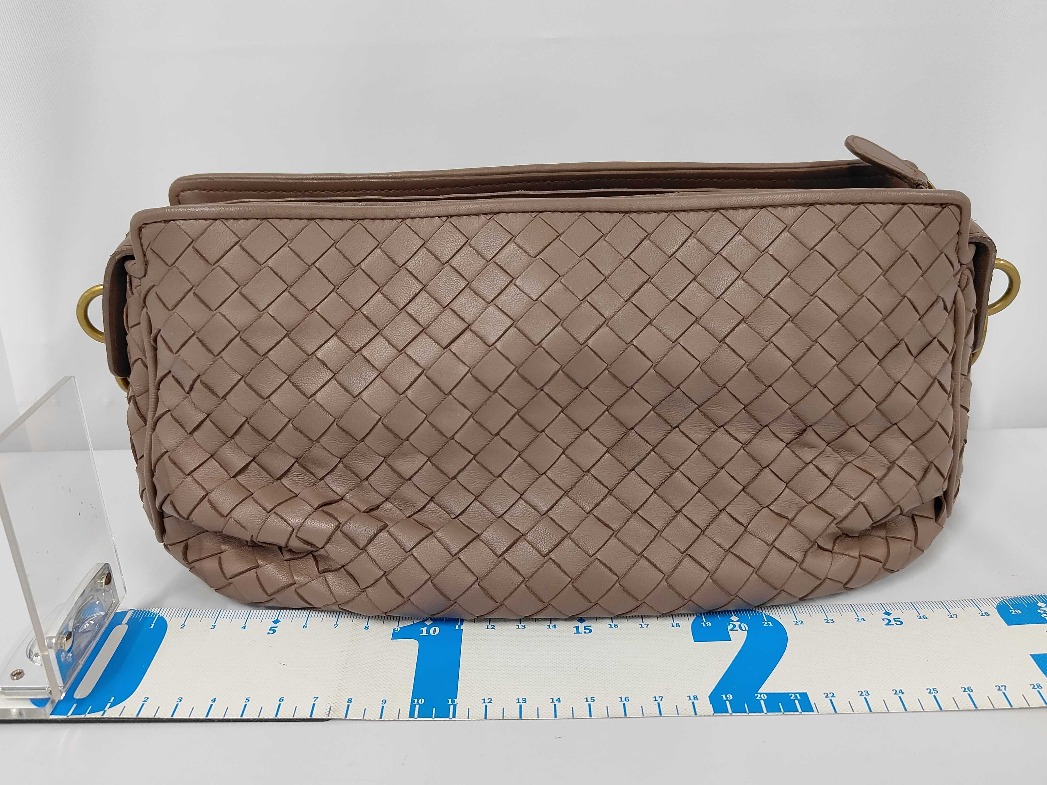 Intrecciato Leather Shoulder Bag Brown Shoulder Bag — view 2