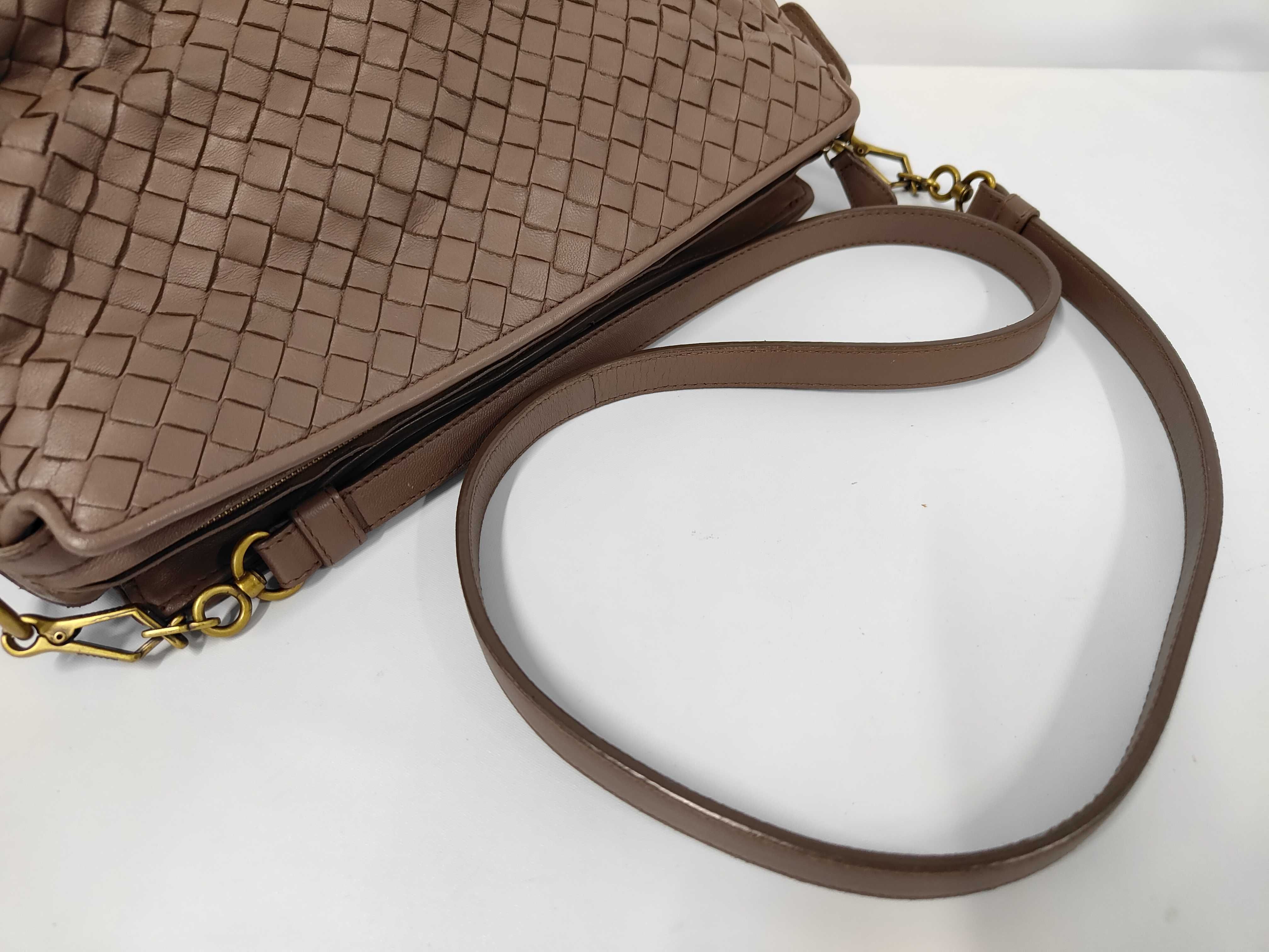 Intrecciato Leather Shoulder Bag Brown Shoulder Bag — view 3