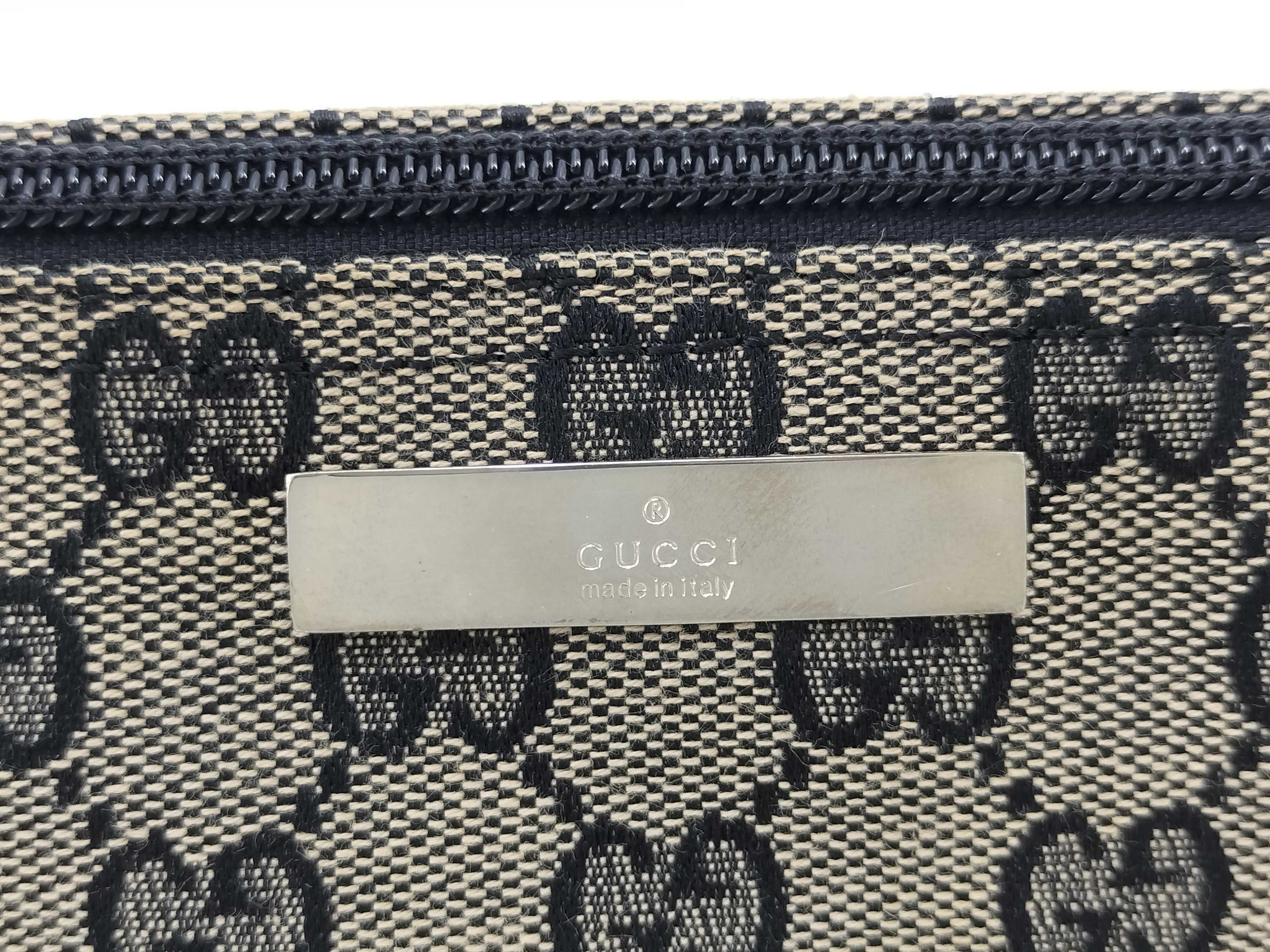 GG Canvas Gucci Accessory Pouch GG Canvas Pouch — view 10
