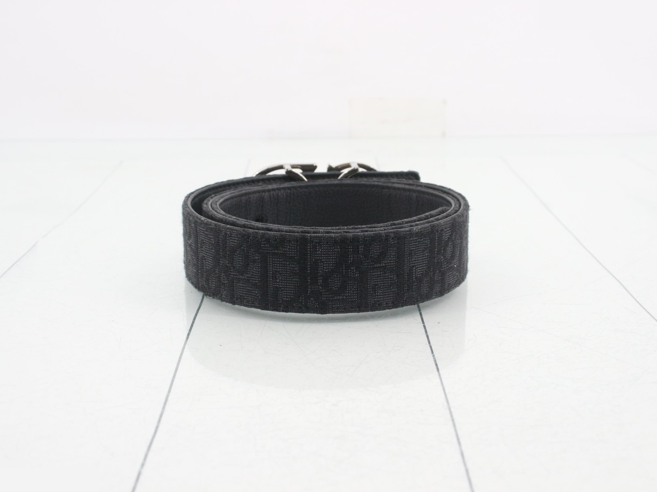 Jacquard accessories, belts, and small items. — view 2