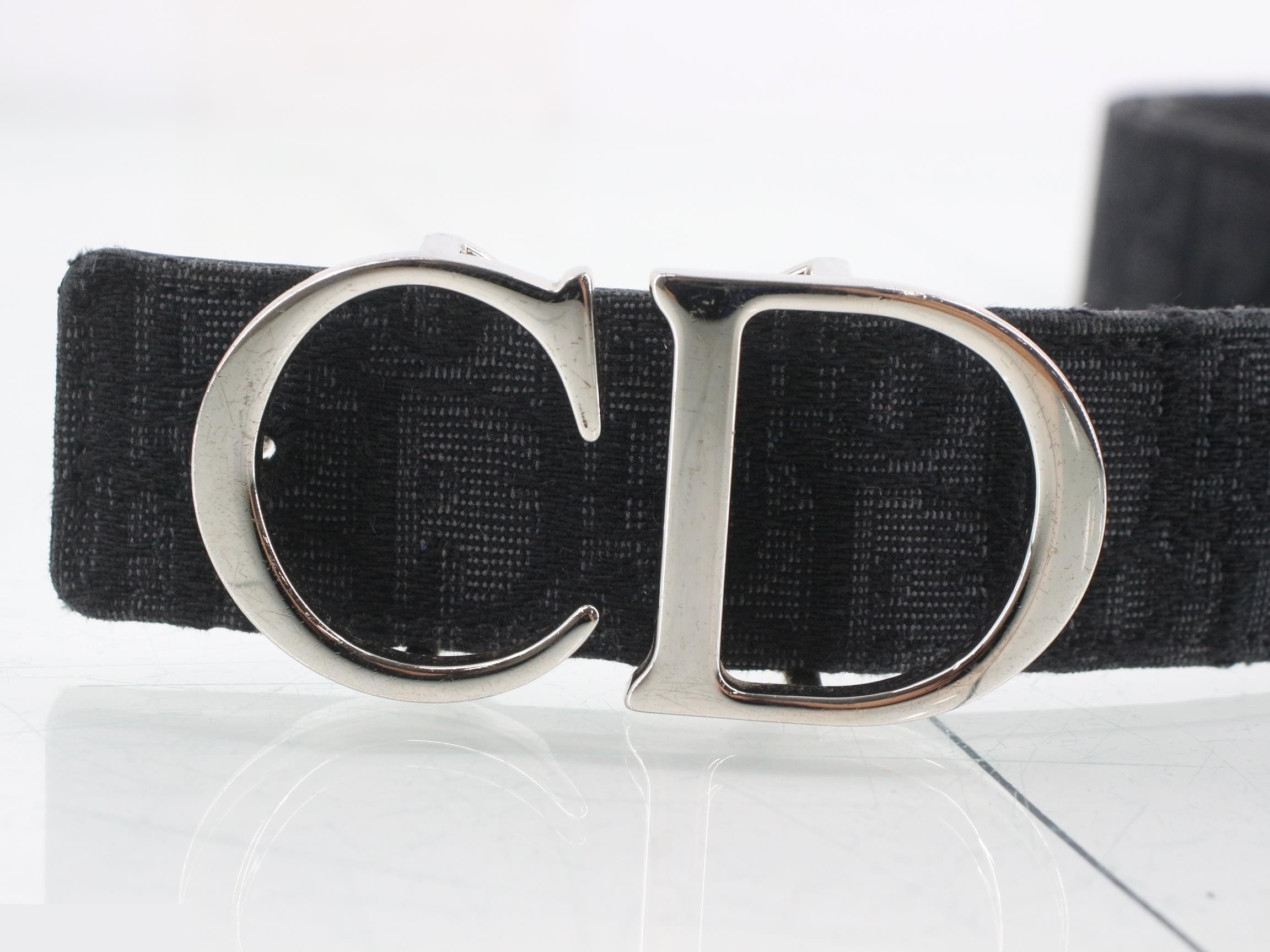 Jacquard accessories, belts, and small items. — view 3