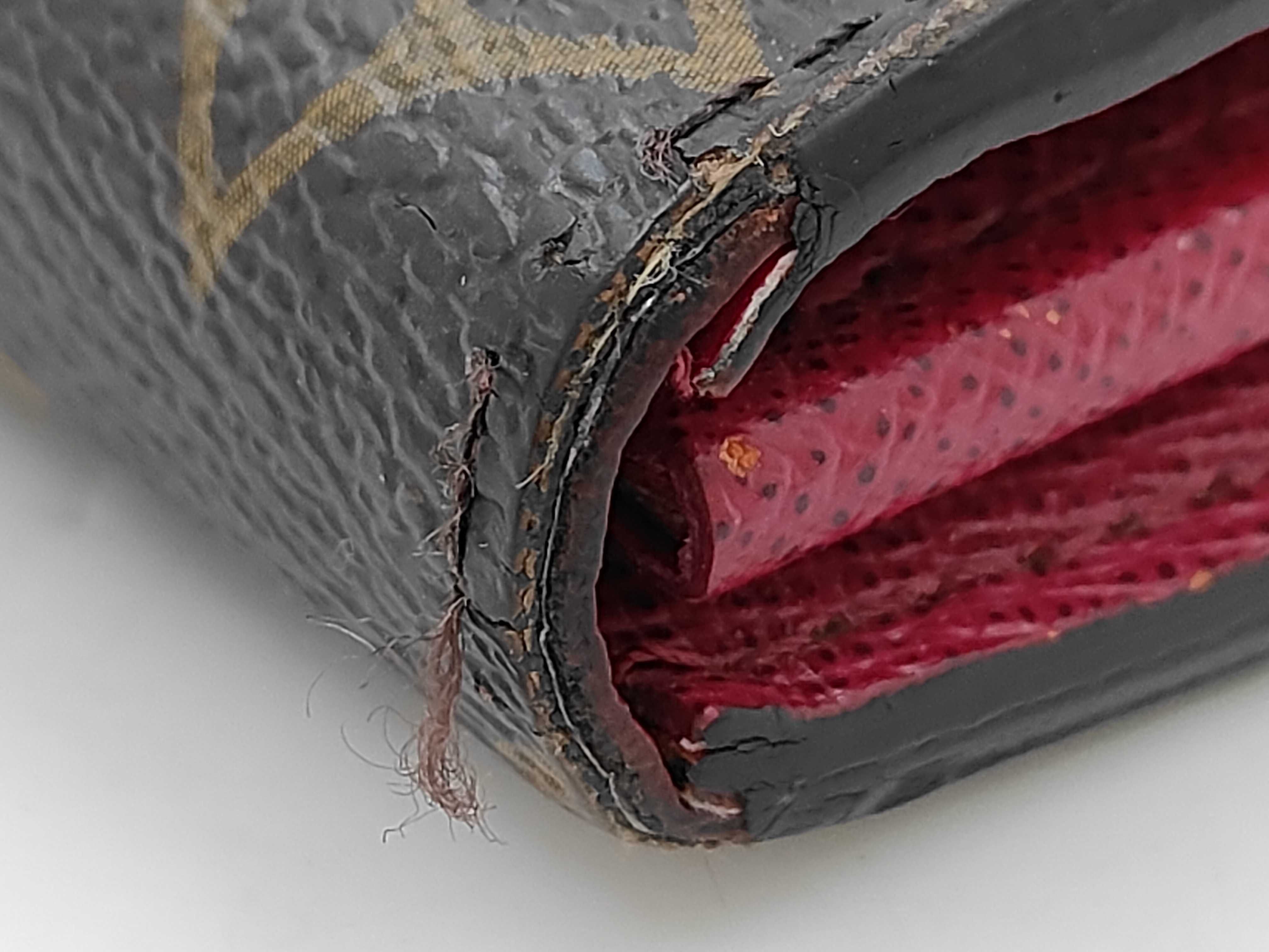 Sarah Wallet — view 3