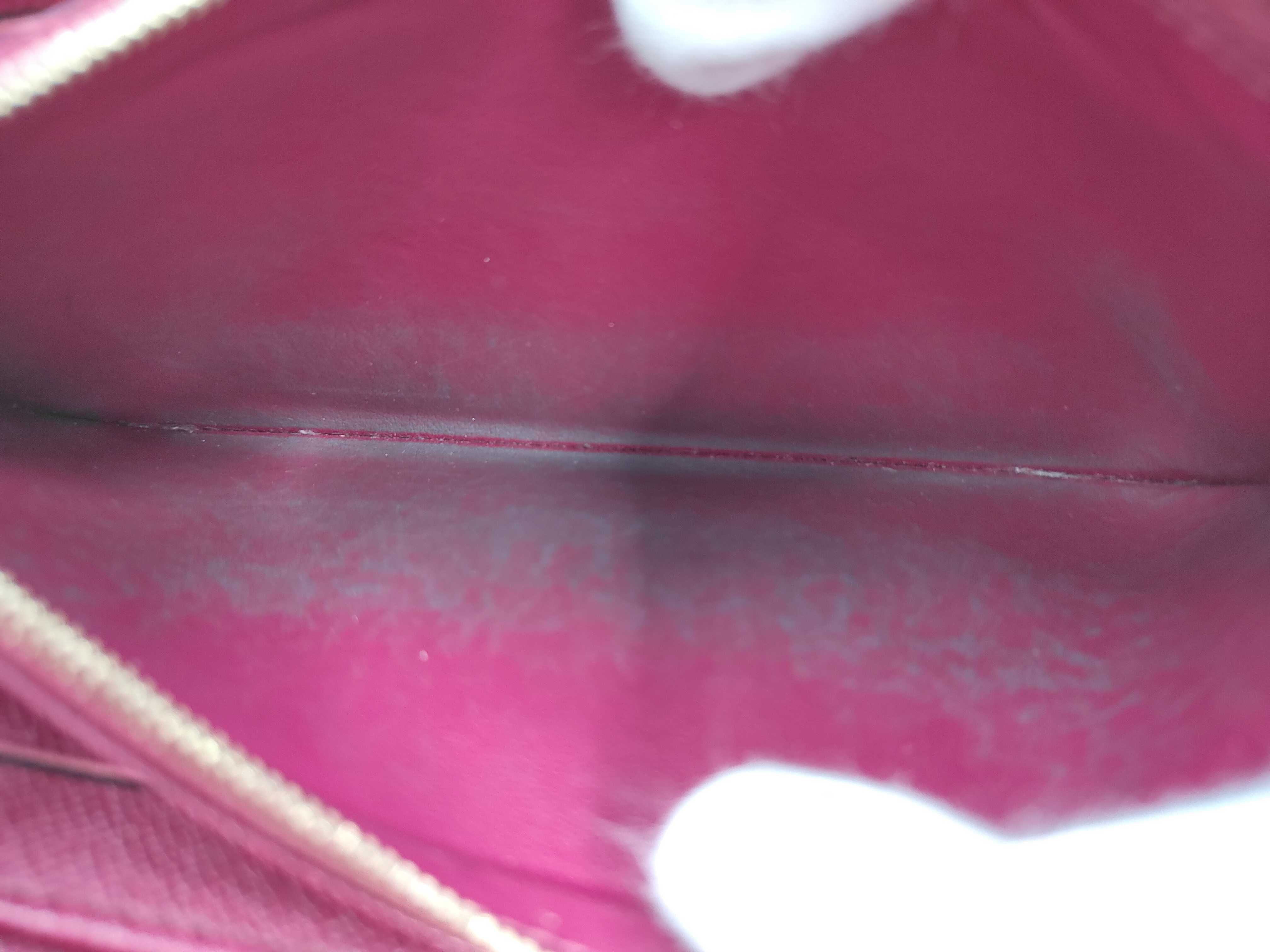 Sarah Wallet — view 8