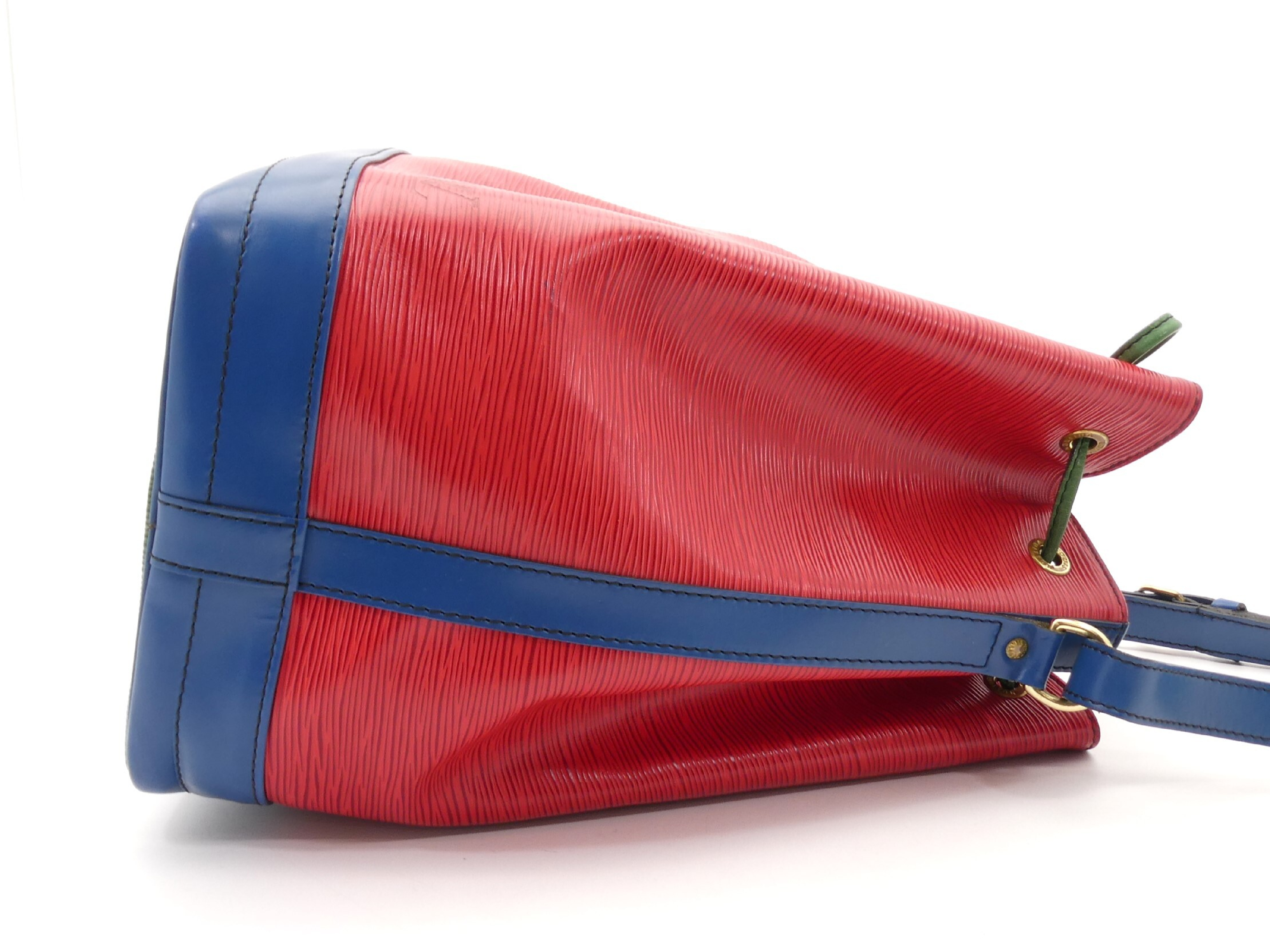 Epi Noé Tricolor Shoulder Bag — view 4