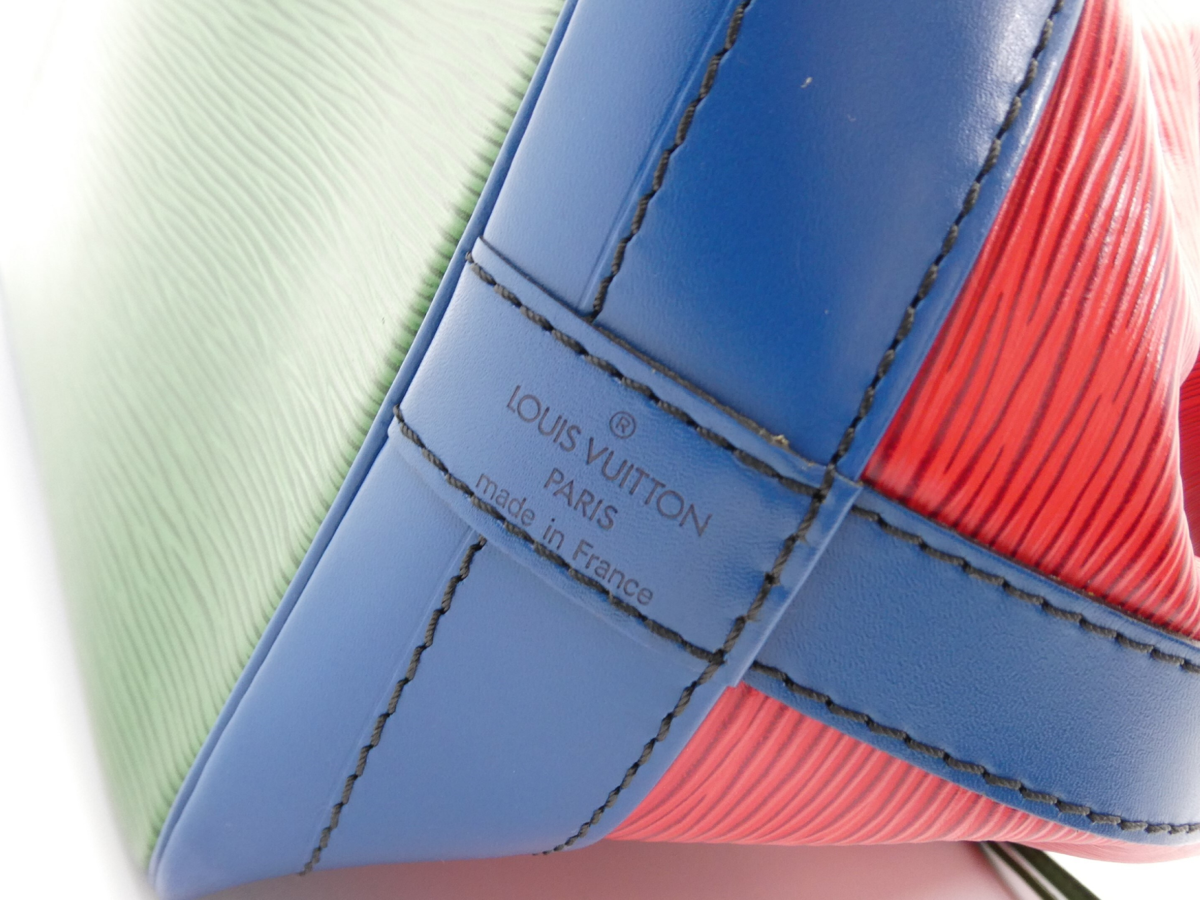 Epi Noé Tricolor Shoulder Bag — view 8
