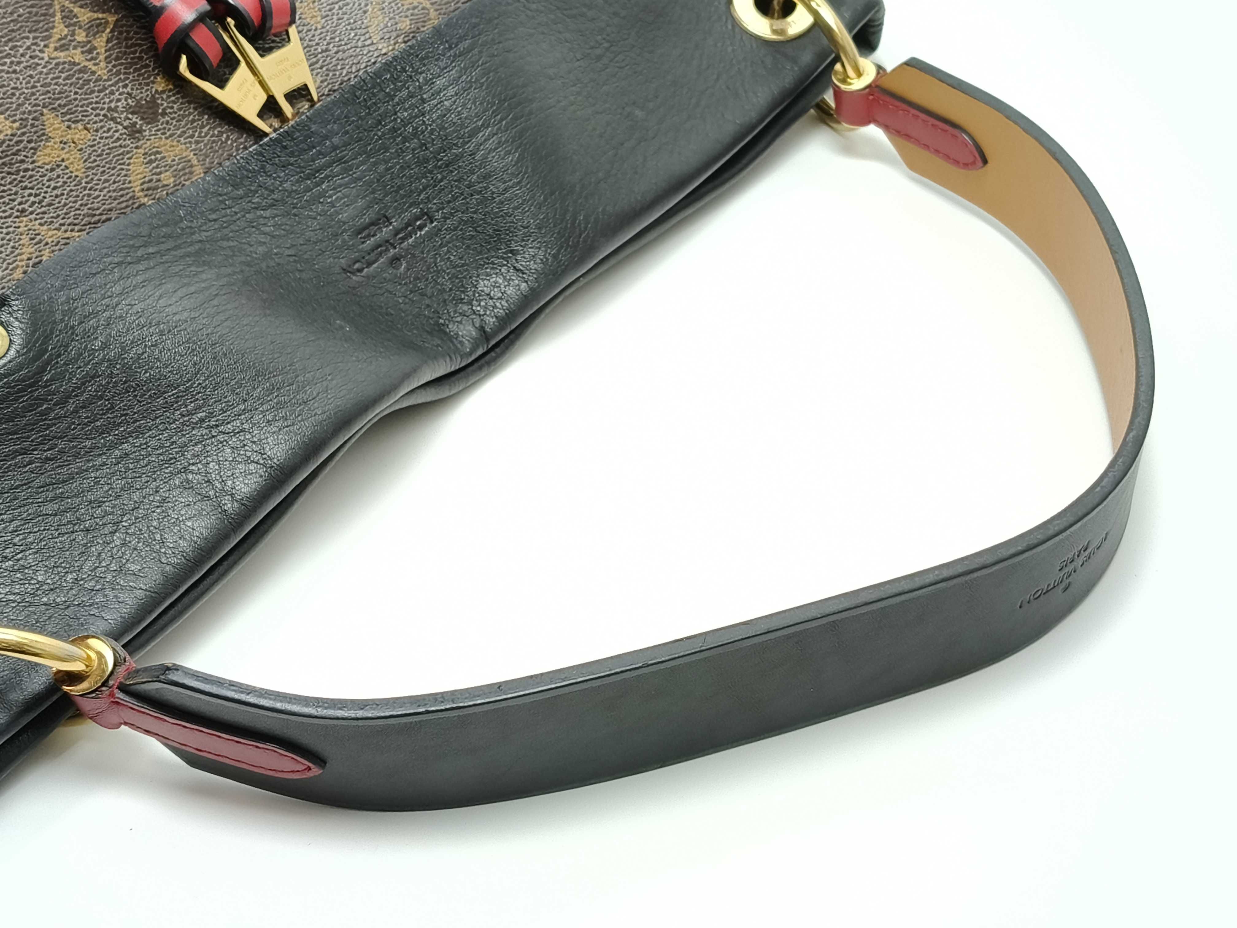 Monogram Tuileries Hobo M43154 Shoulder Bag — view 3