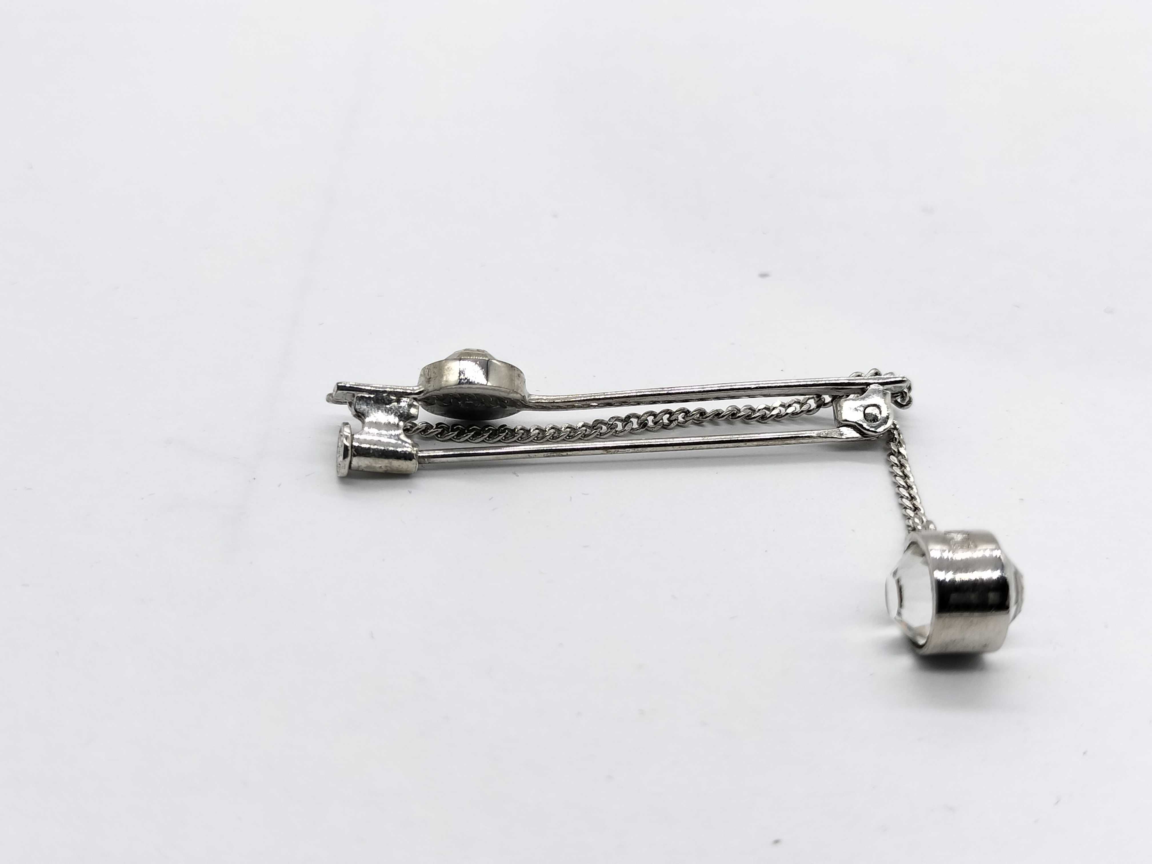 brooch — view 5