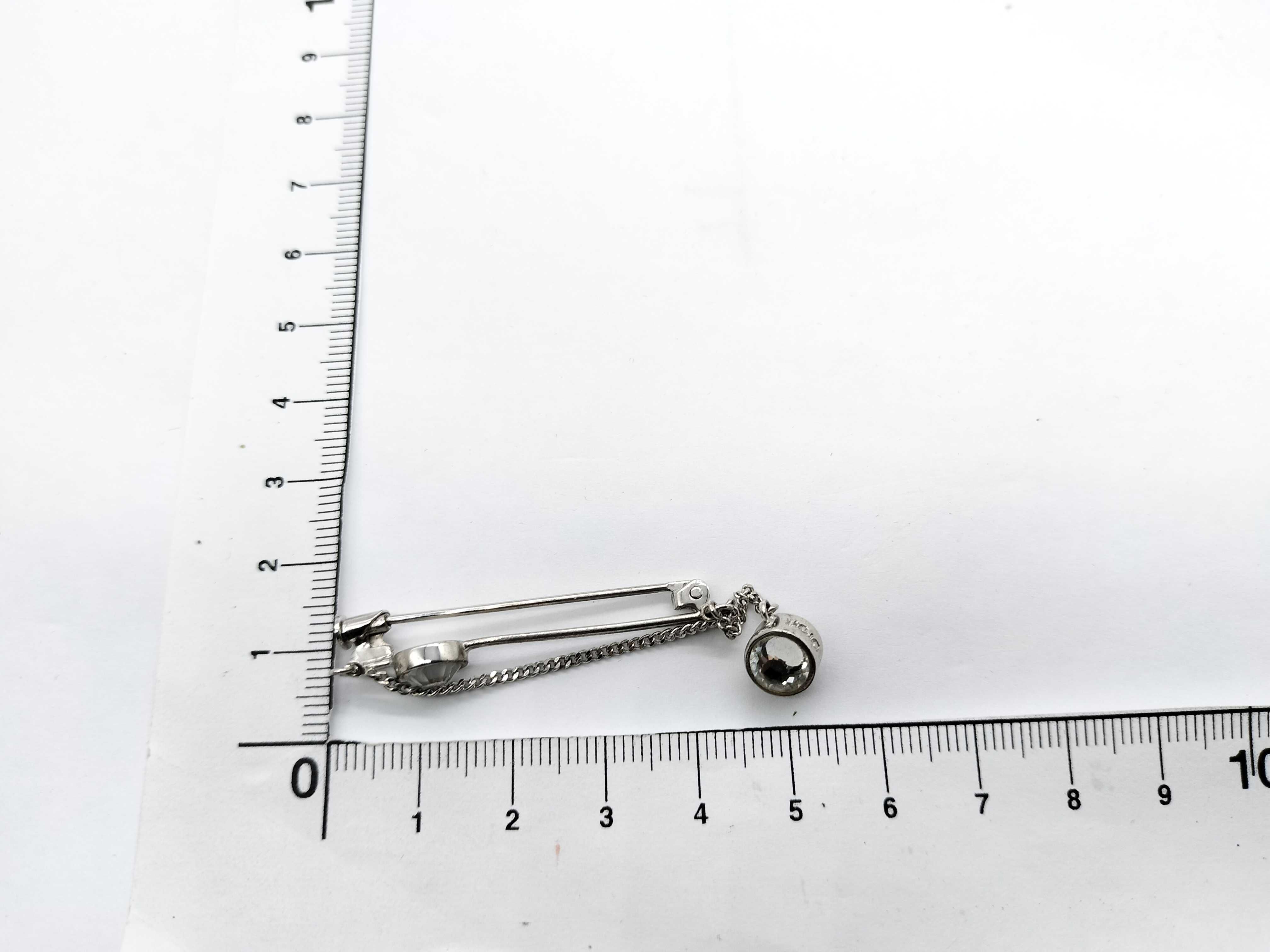 brooch — view 8