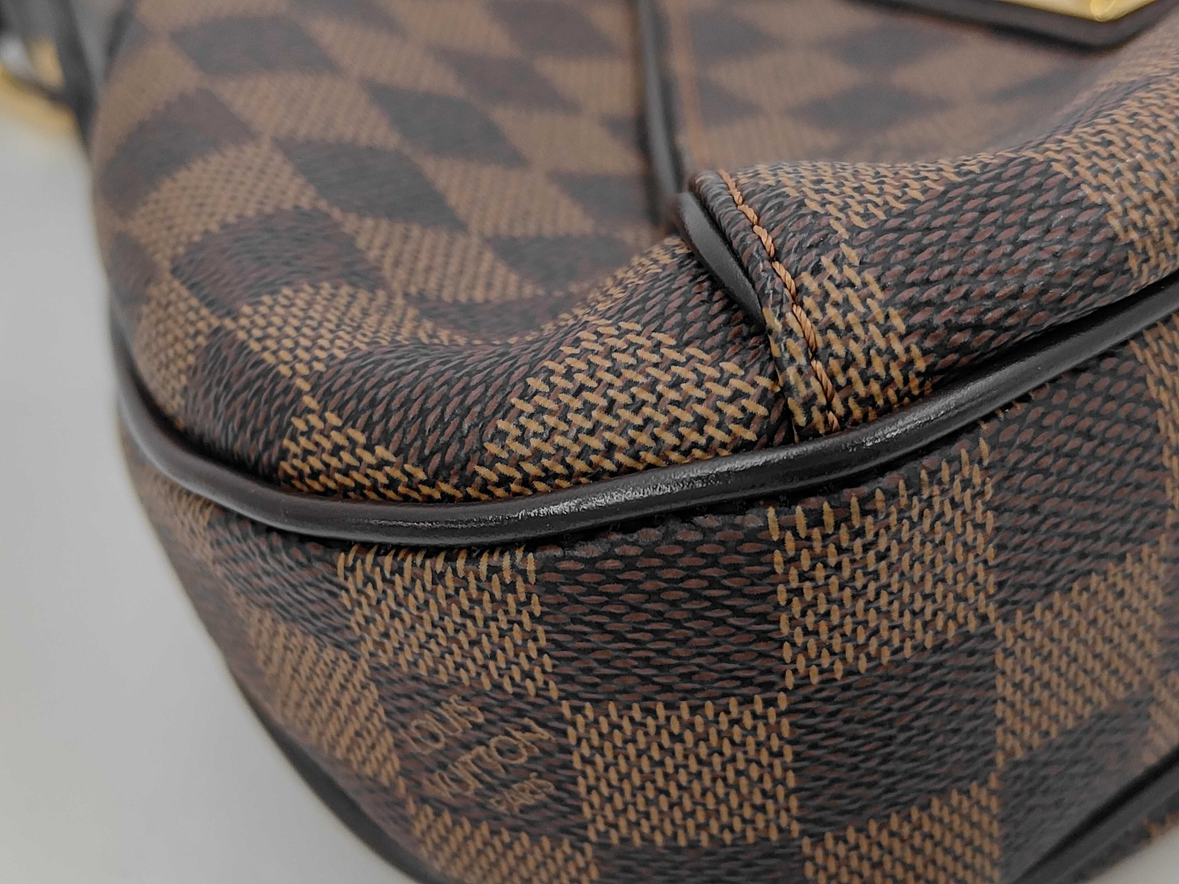 Damier Thames PM Shoulder Bag N48180 — view 6