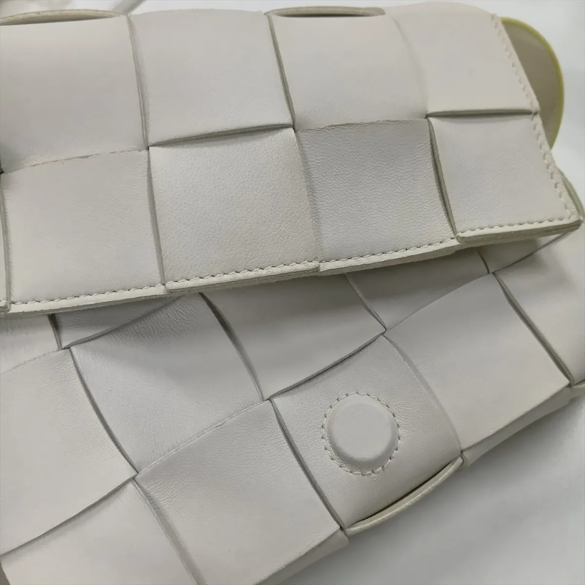 Maxi Intrecciato Cassette Leather Shoulder Bag, White — view 11