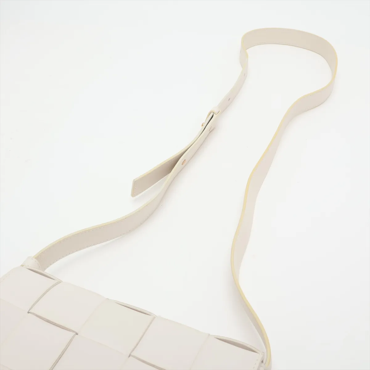 Maxi Intrecciato Cassette Leather Shoulder Bag, White — view 5