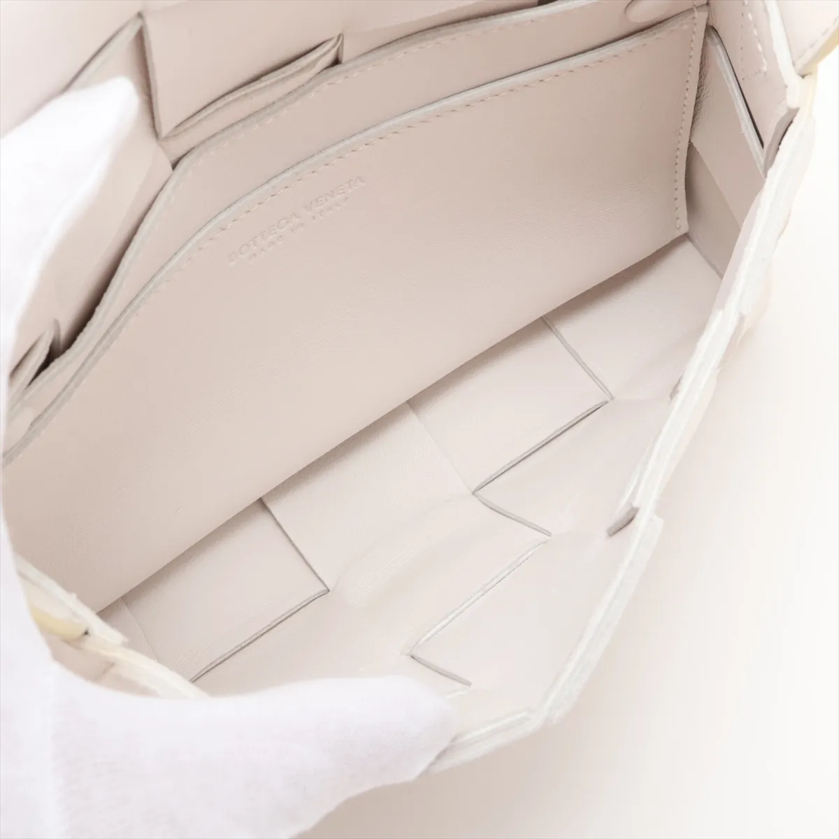 Maxi Intrecciato Cassette Leather Shoulder Bag, White — view 6