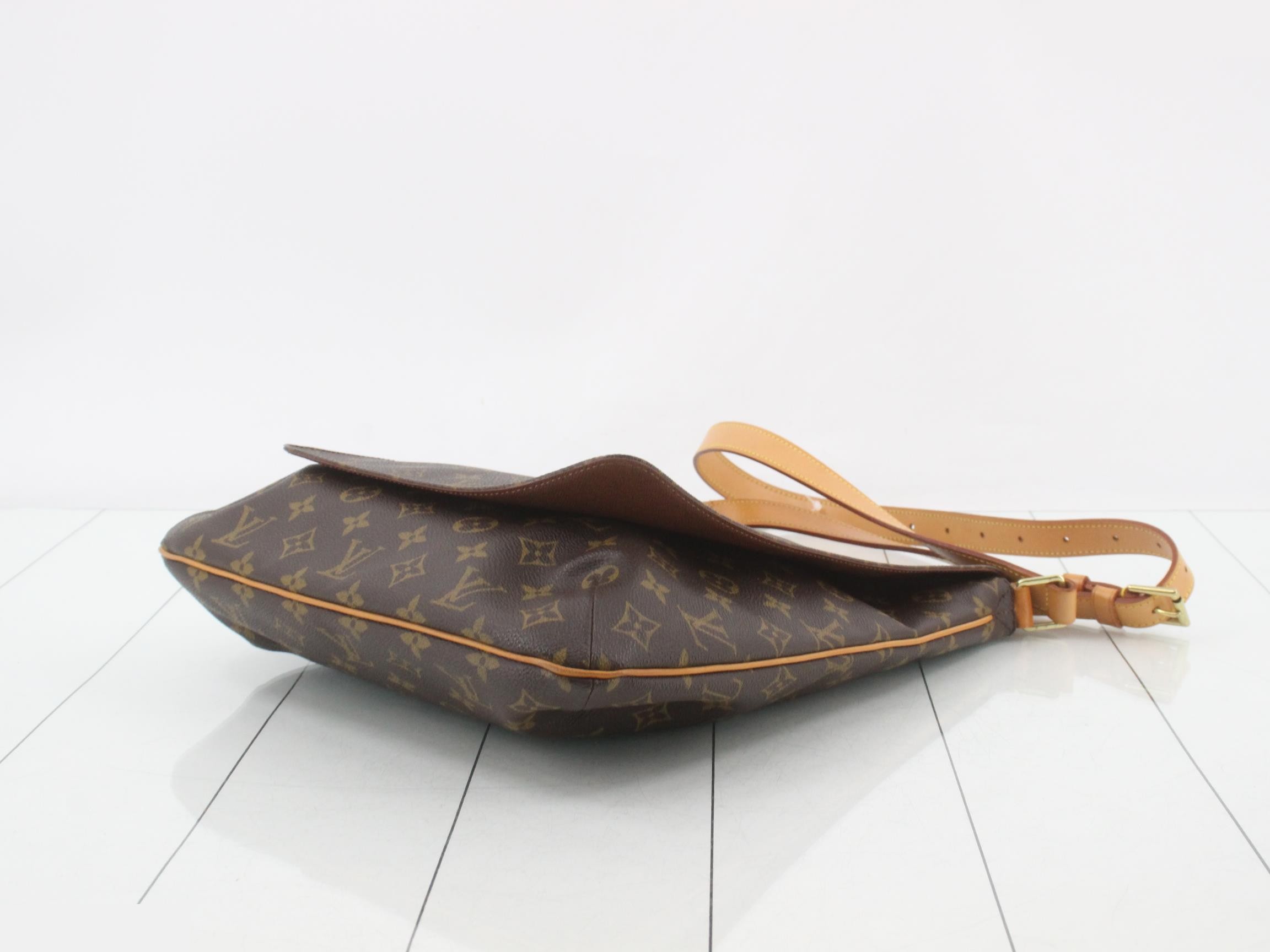 Musette — view 6