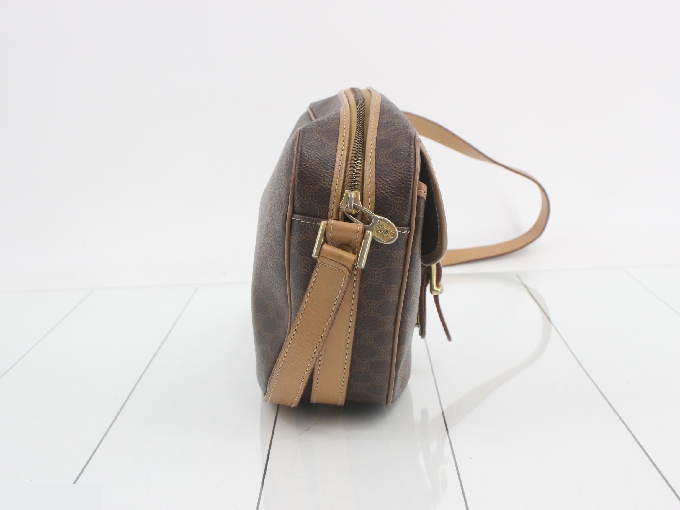 Macadam Logo Small Camera Bag, Brown, 24 x 19 x 7 cm — view 4