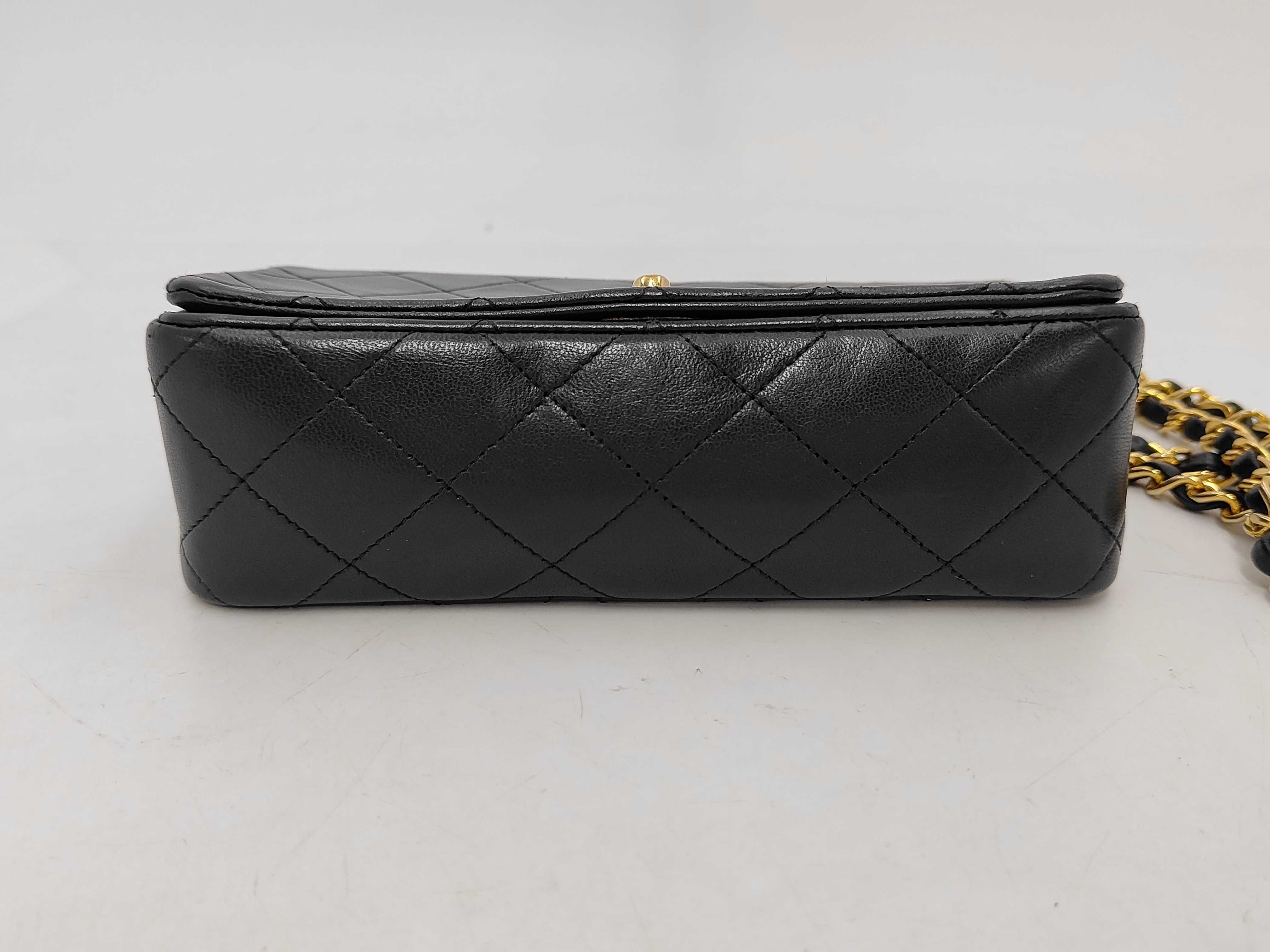 Matelassé 18 Classic Chain Shoulder Bag, Lambskin, Black, 1395807, Seal/Boutique Seal, 18x10x6cm, Shoulder strap approx. 110cm. — view 5