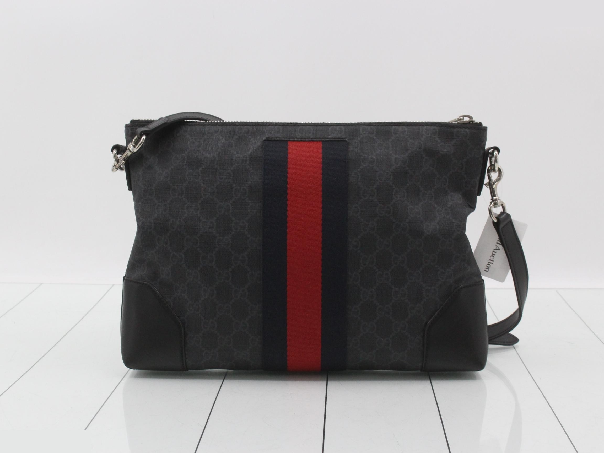 GG Supreme Web Line Shoulder Bag — view 2