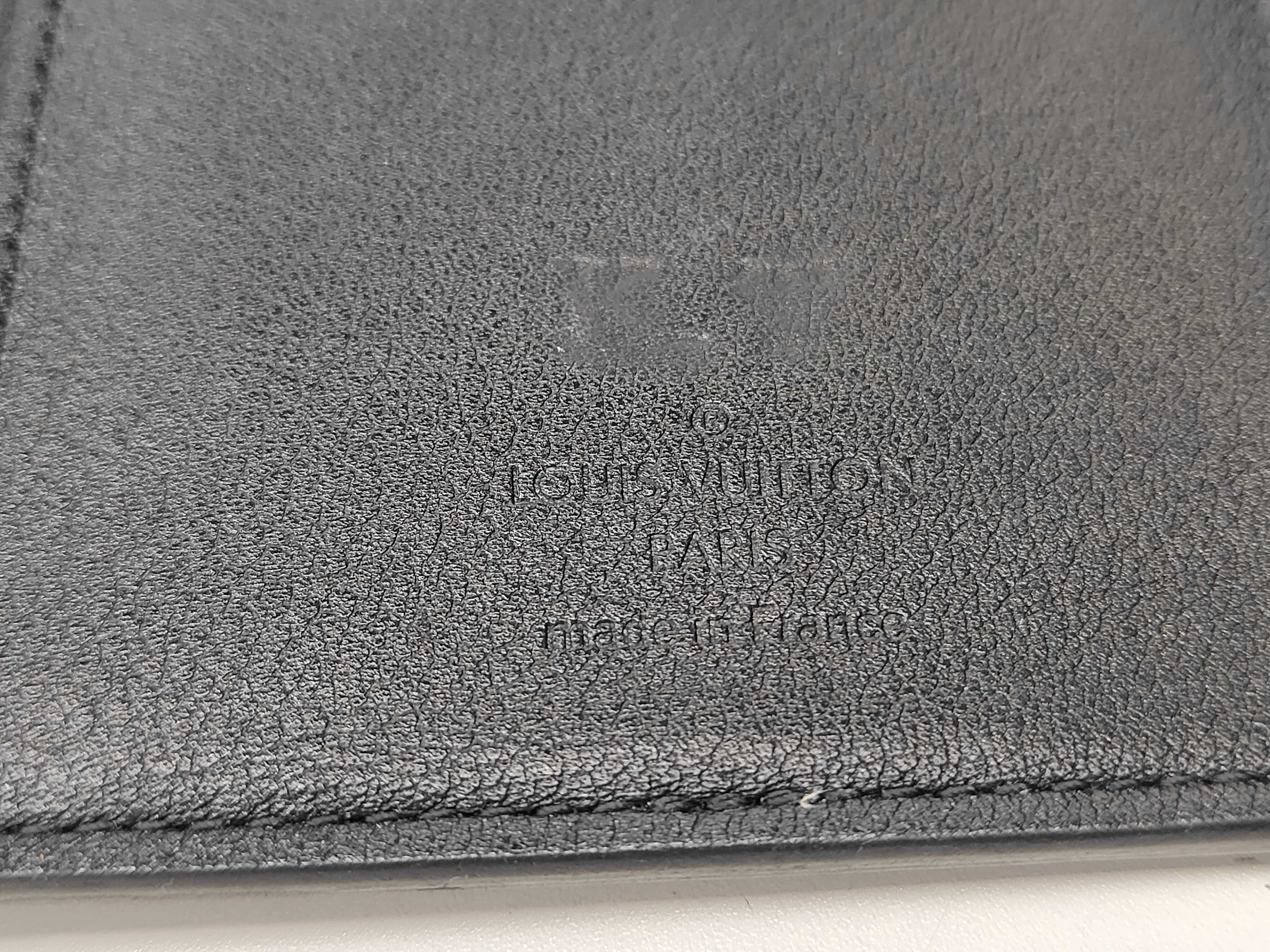 Taurillon Leather Portefeuille Brazza Black M58192 Wallet — view 6