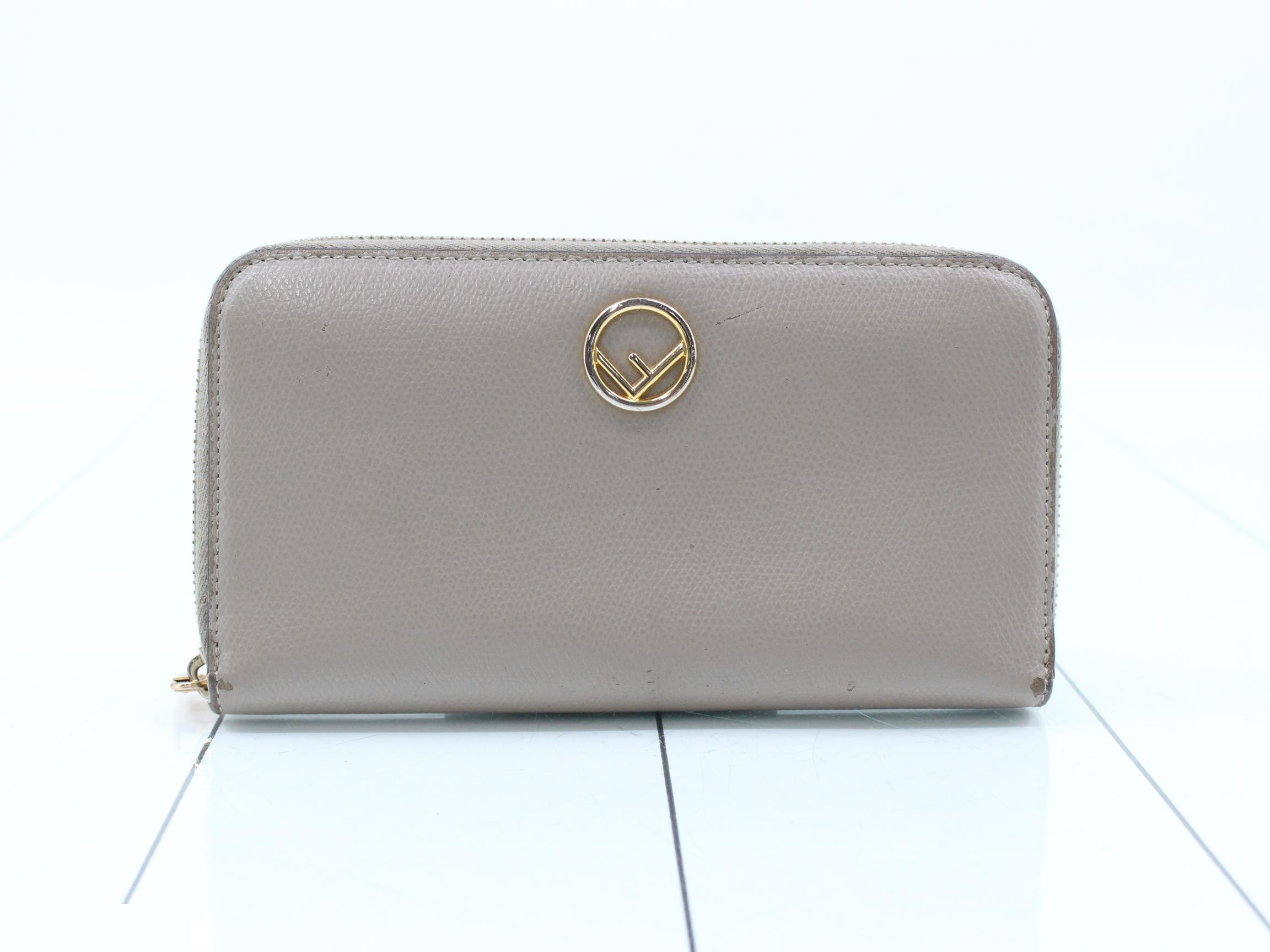 long wallet