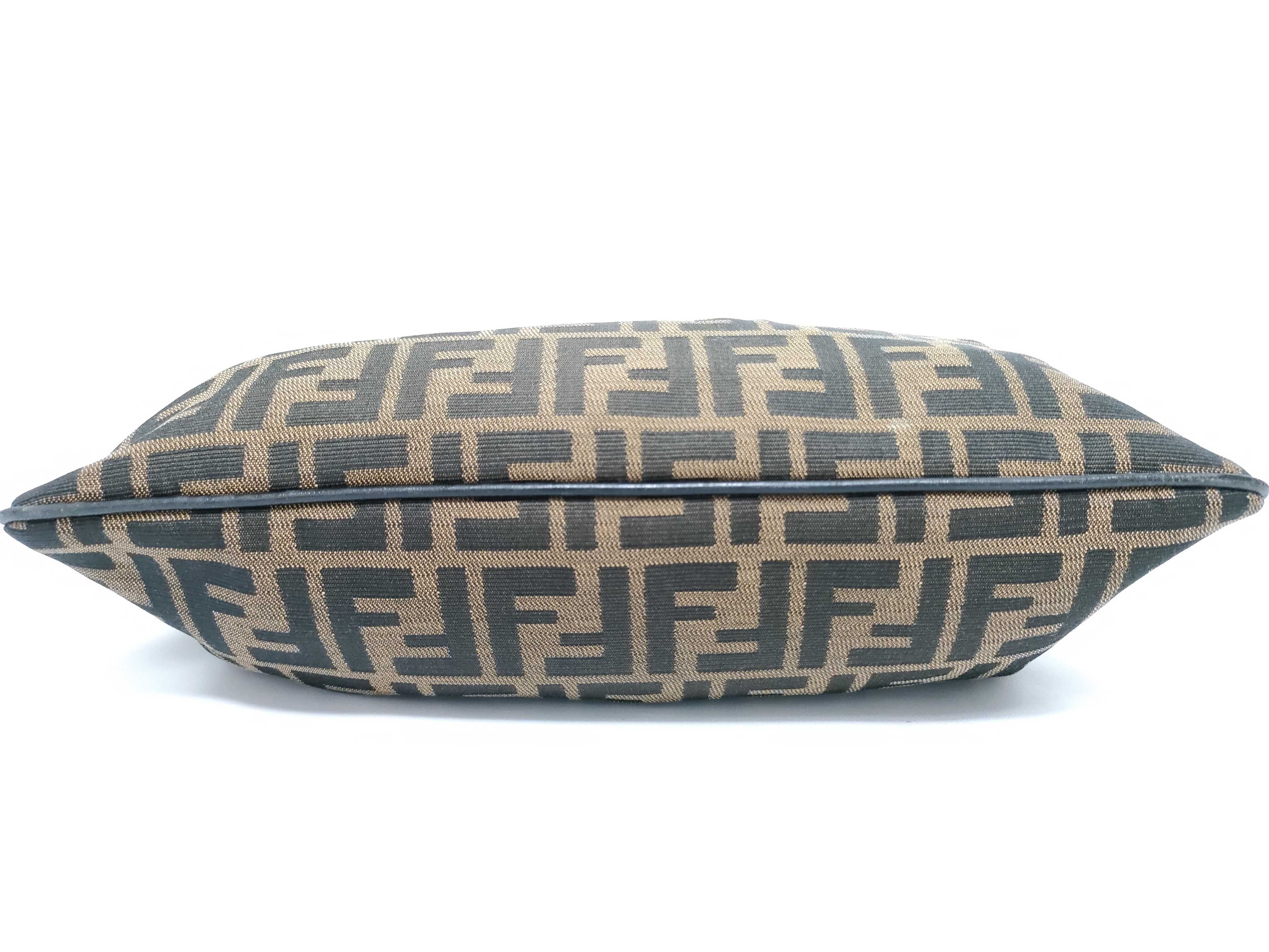 Zucca pattern Fendi shoulder bag — view 7