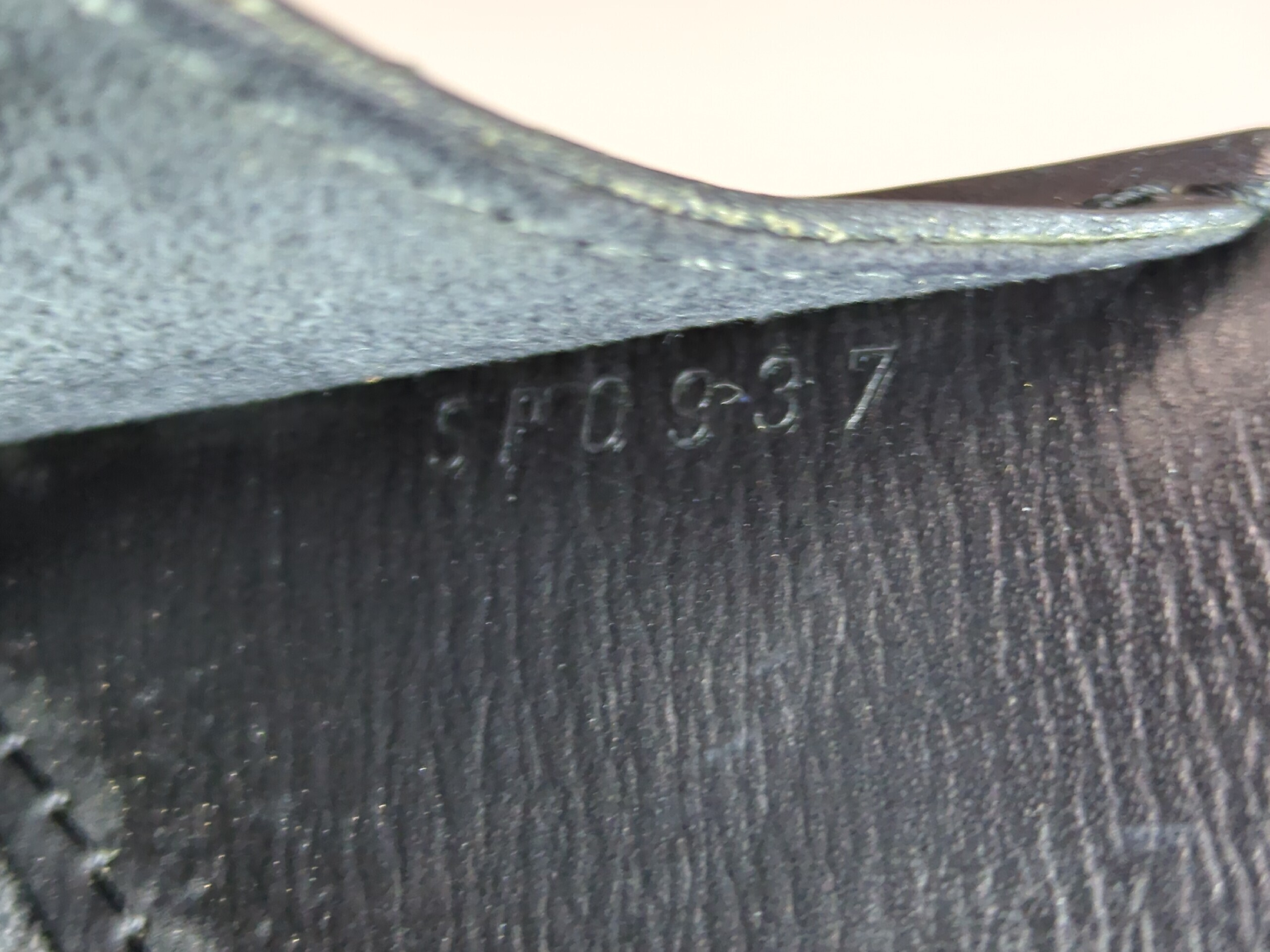 Epi Cluny Shoulder Bag — view 11