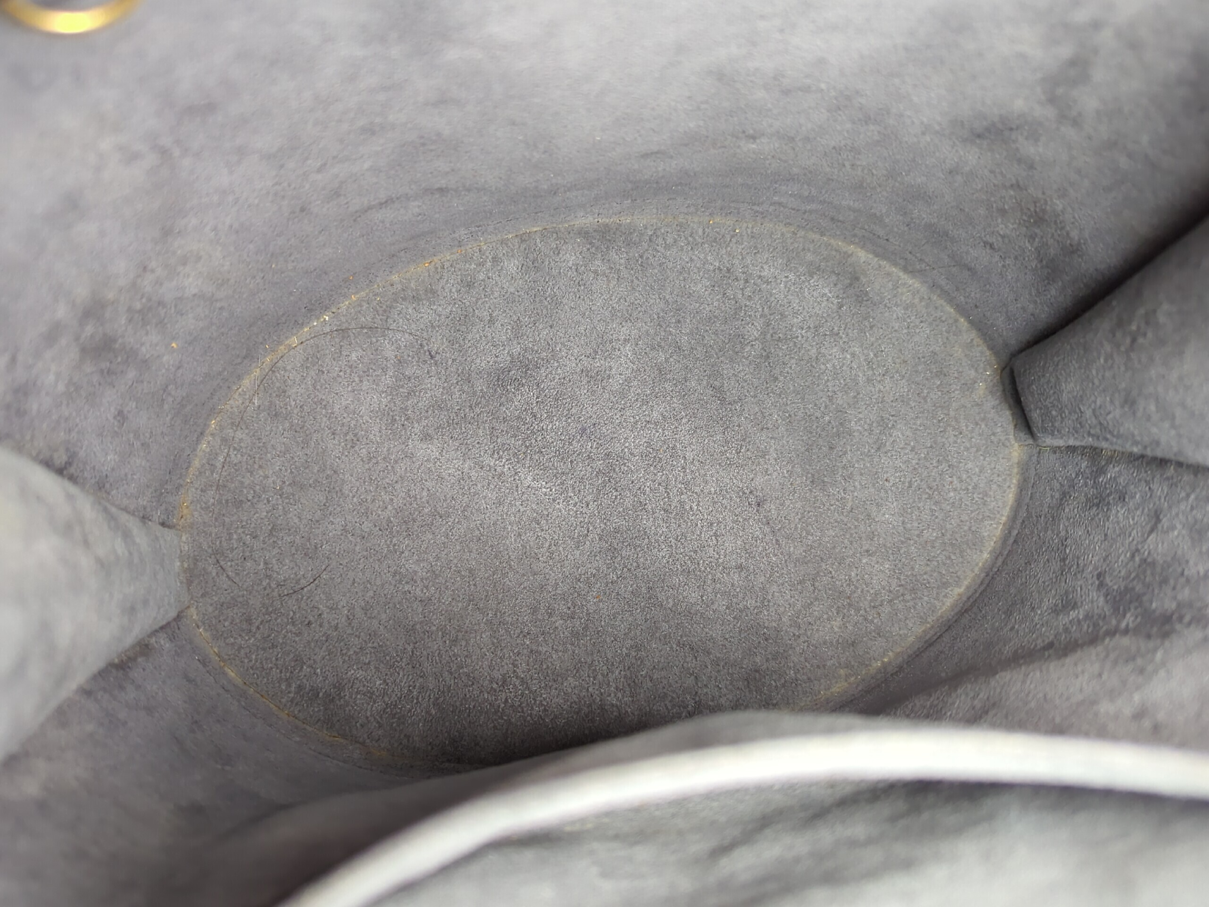 Epi Cluny Shoulder Bag — view 9