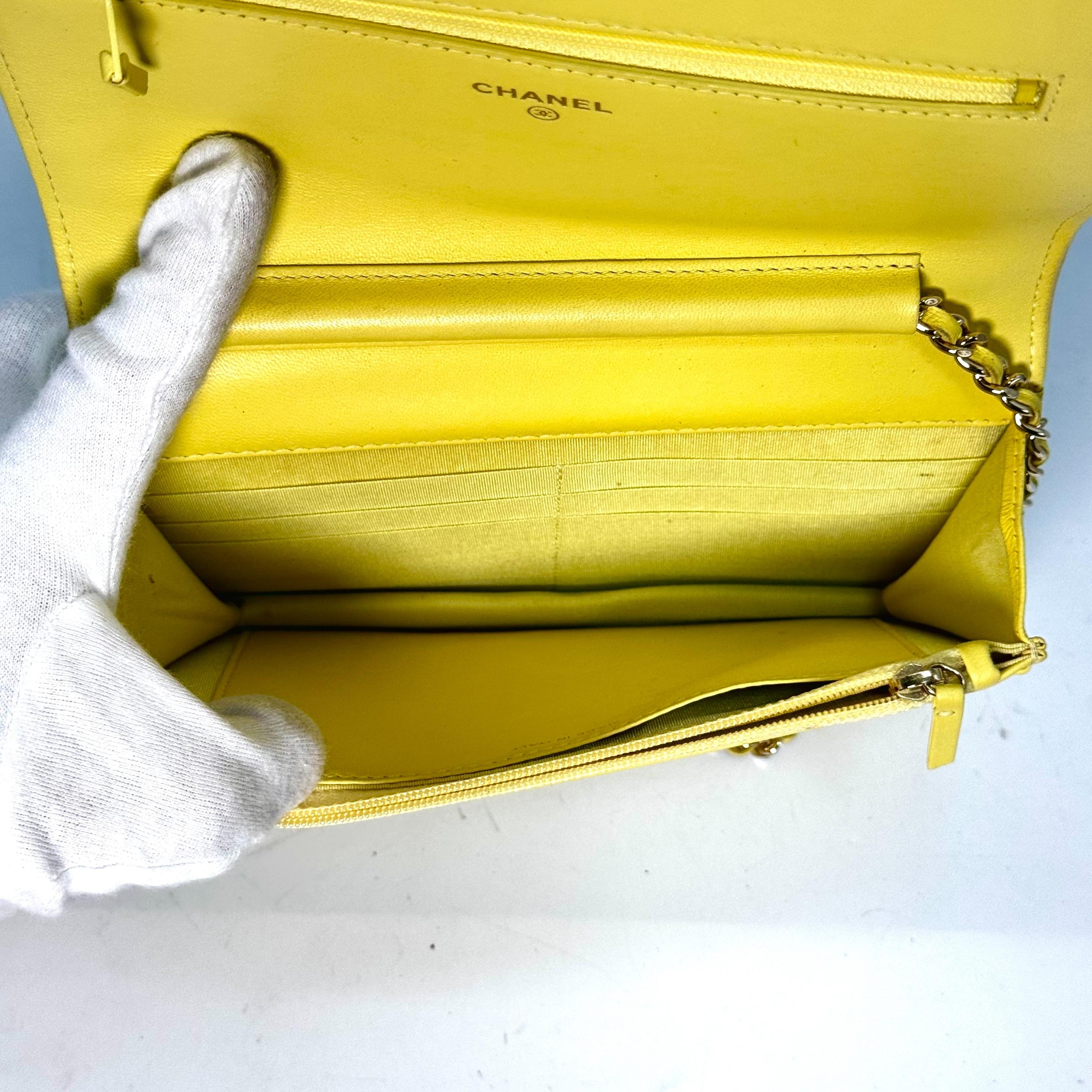 Boy Chanel Single Flap Lambskin Chain Shoulder Bag, Yellow, 23924896 (Shoulder Bag) — view 4