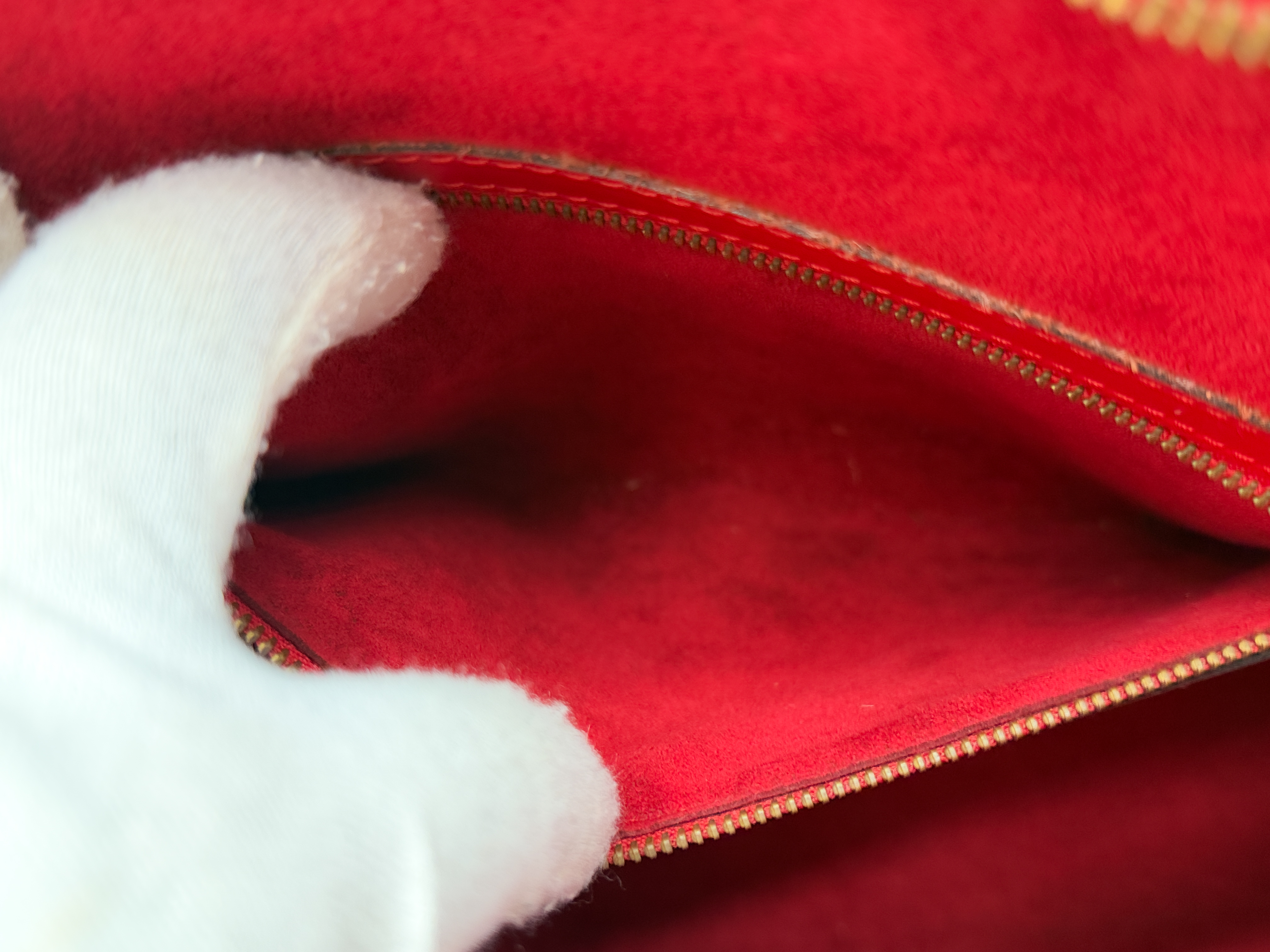 Epi M52287 Lussac Castilian Red Shoulder Bag — view 13