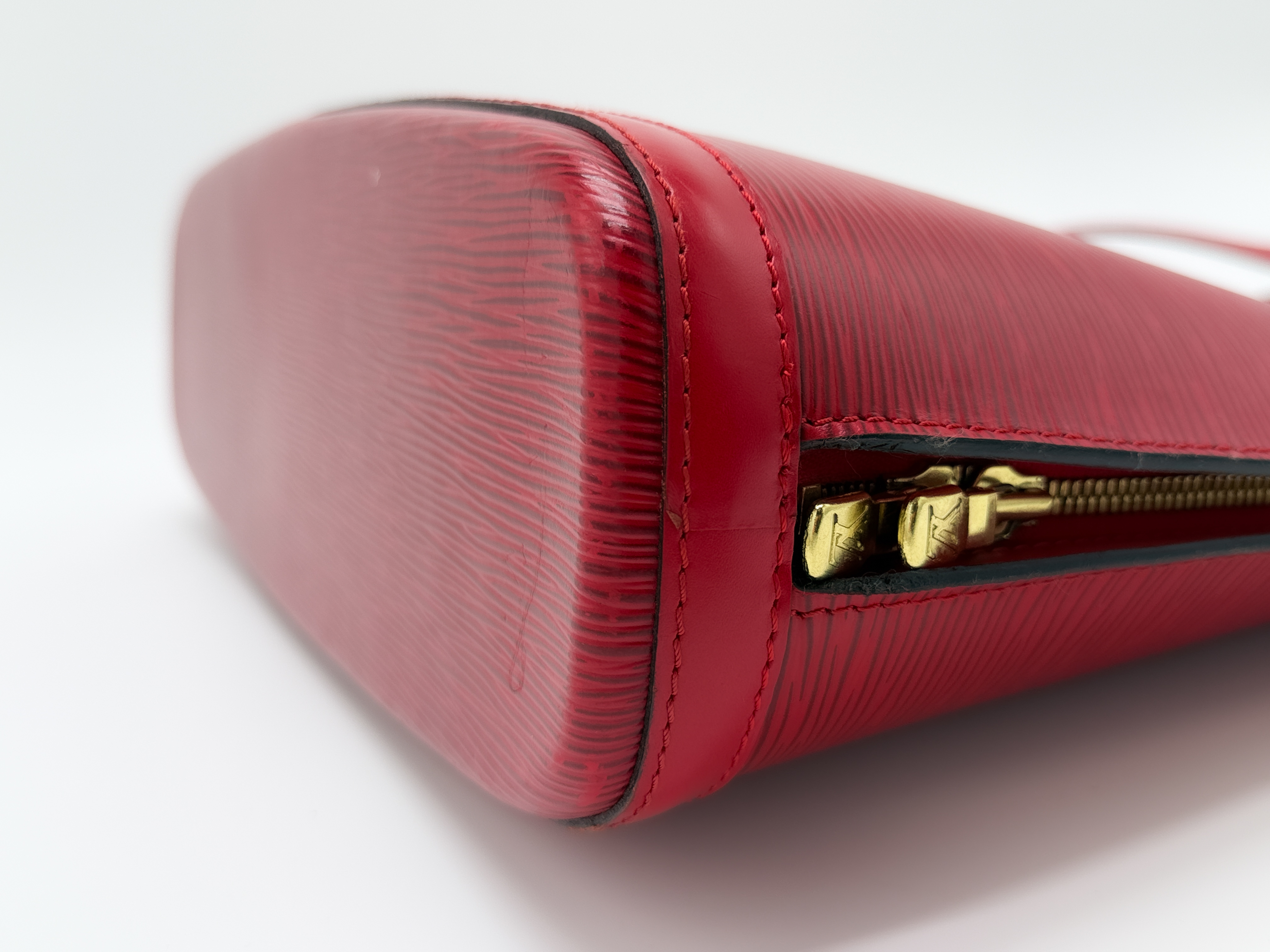 Epi M52287 Lussac Castilian Red Shoulder Bag — view 8