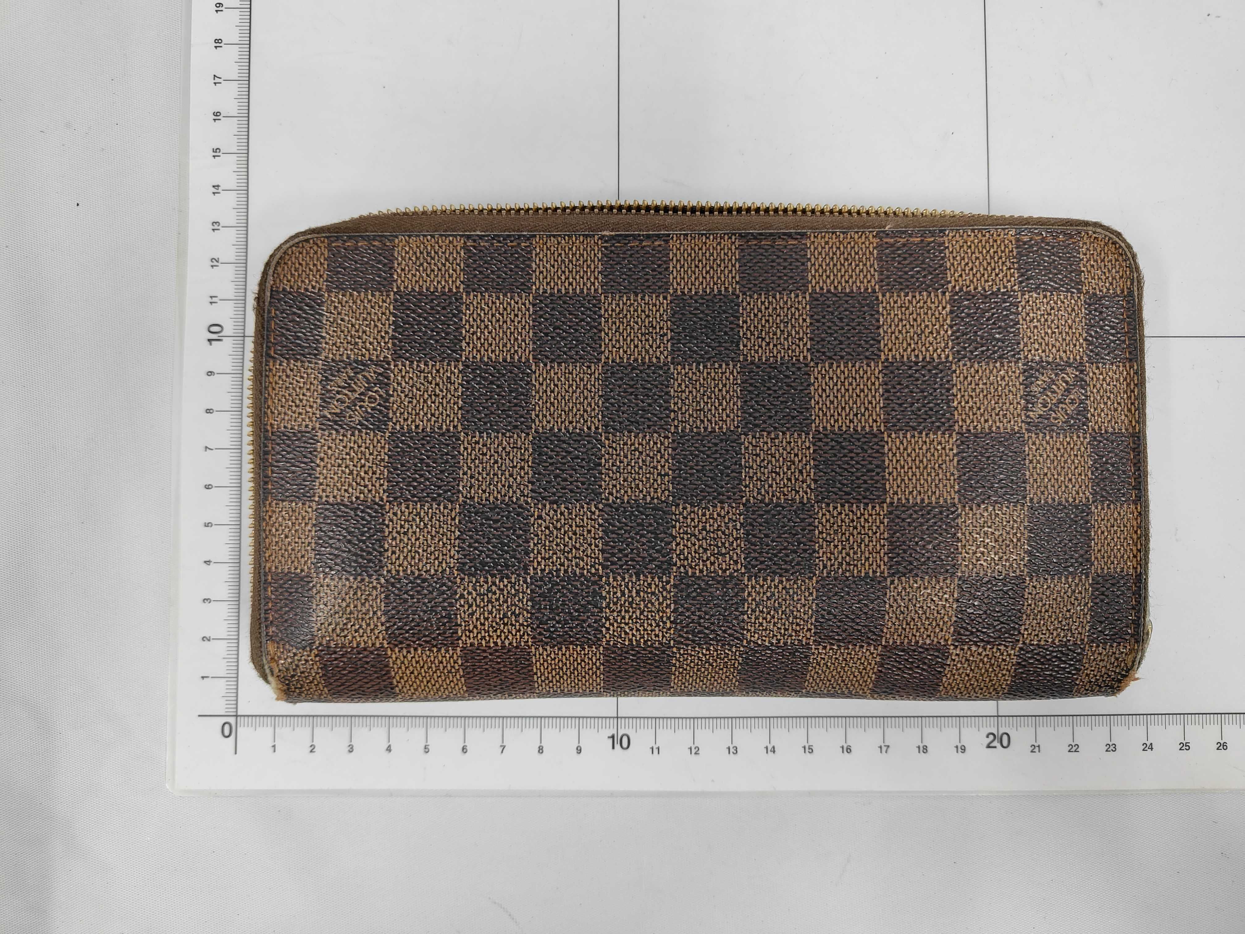 Organizer Wallet, Zipper Broken — view 2