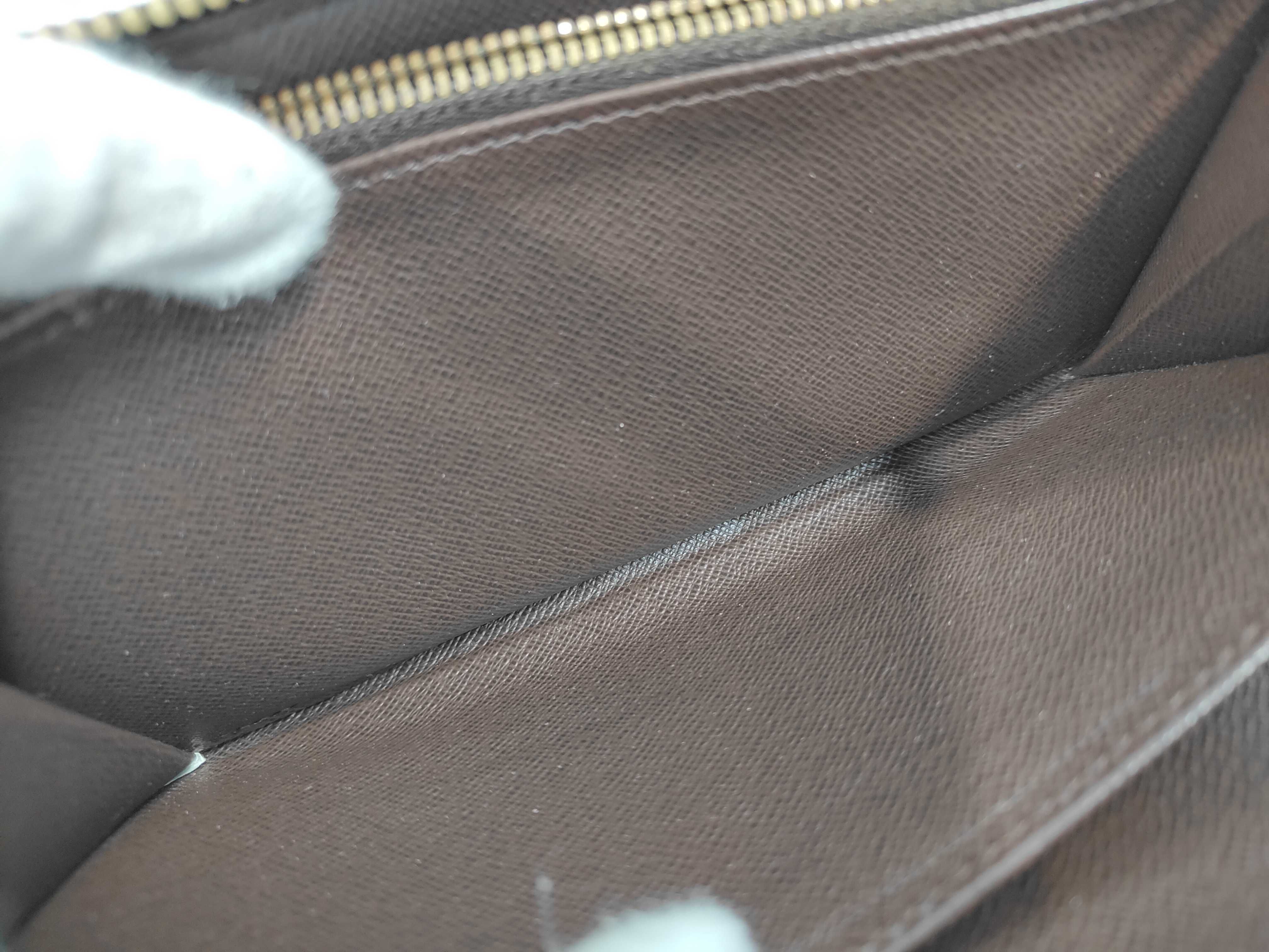 Organizer Wallet, Zipper Broken — view 11