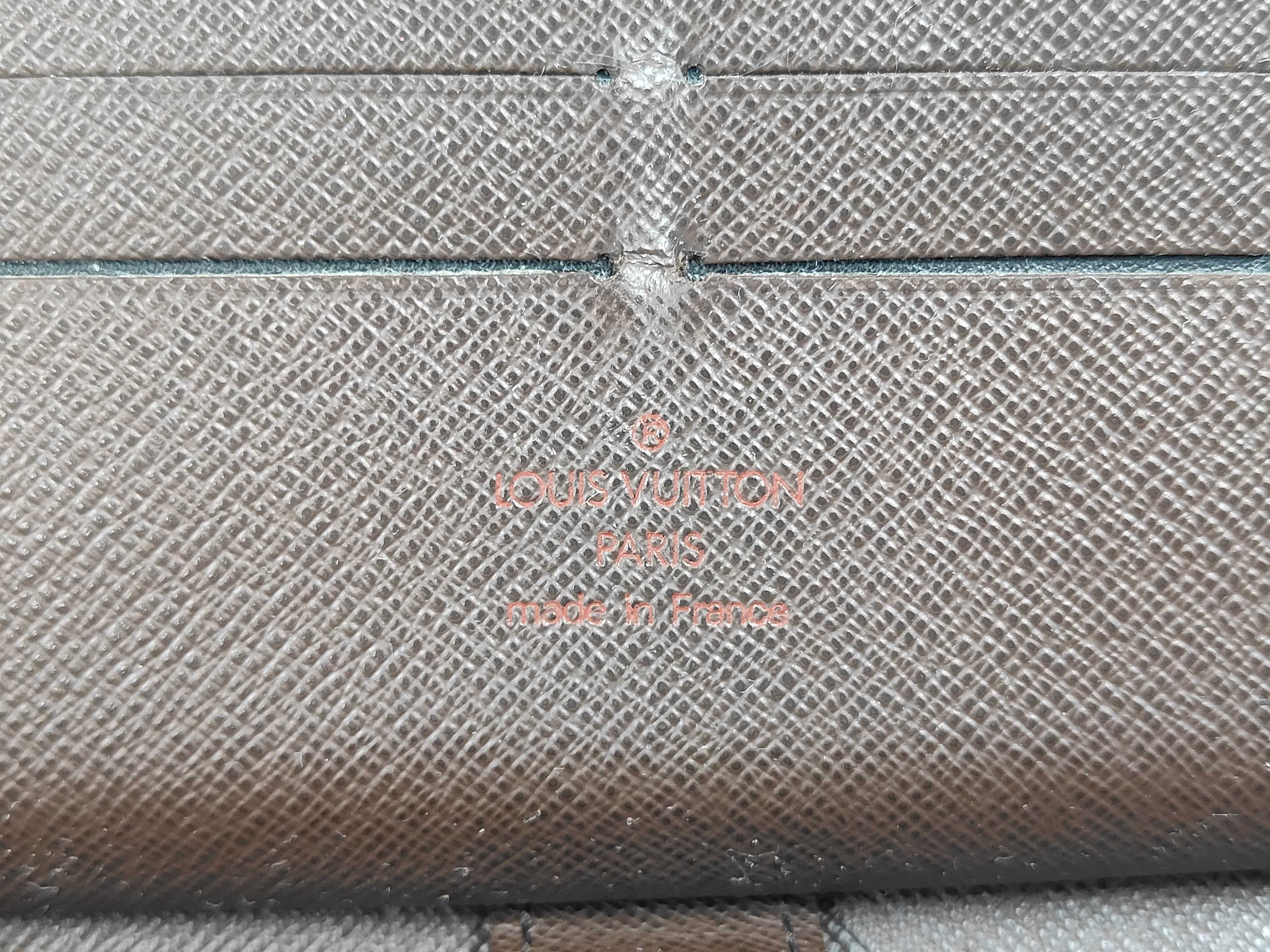 Organizer Wallet, Zipper Broken — view 8