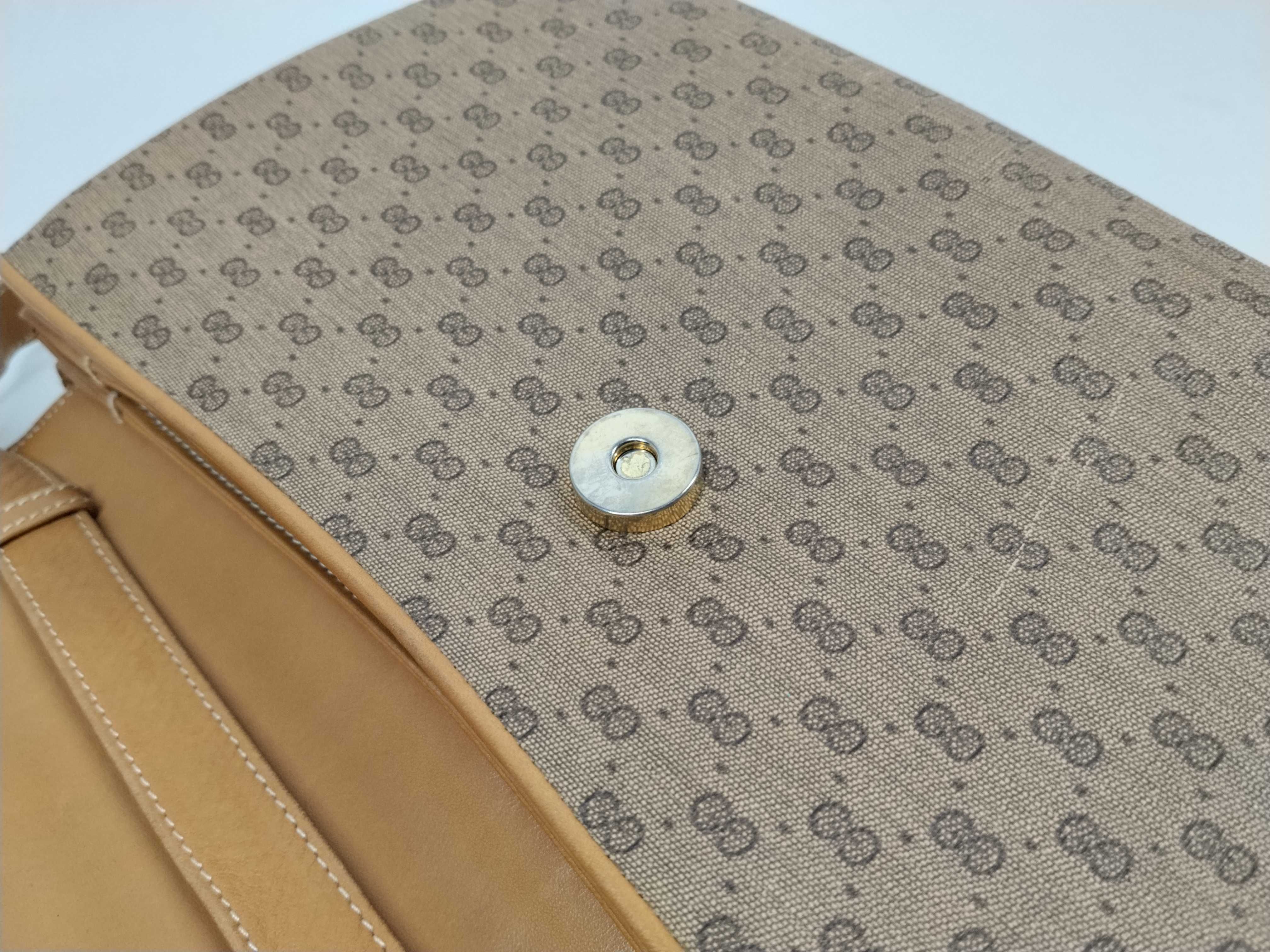 GG Shoulder Bag — view 8