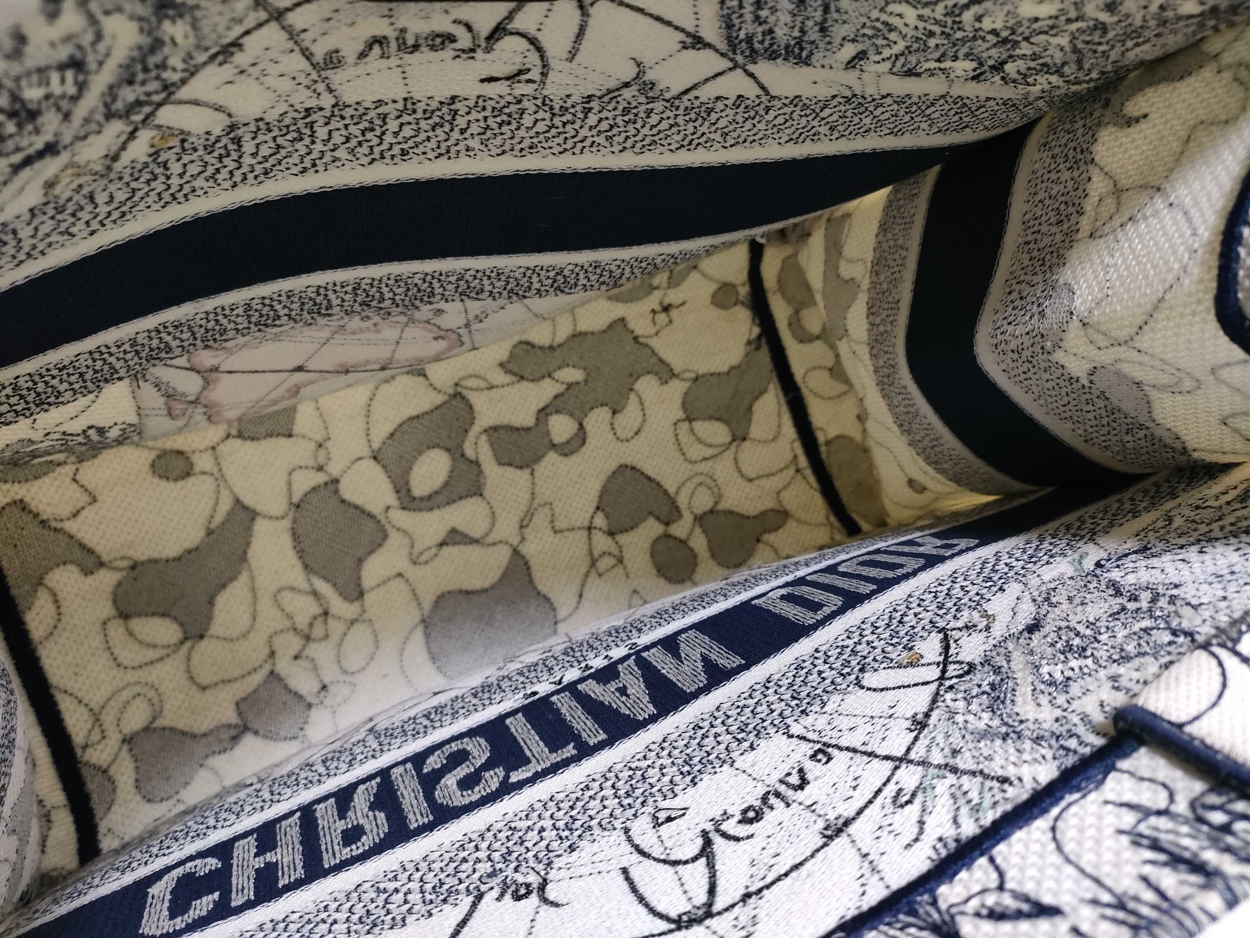 Book Tote Medium Canvas Tote Bag White x Navy Tote Bag — view 8