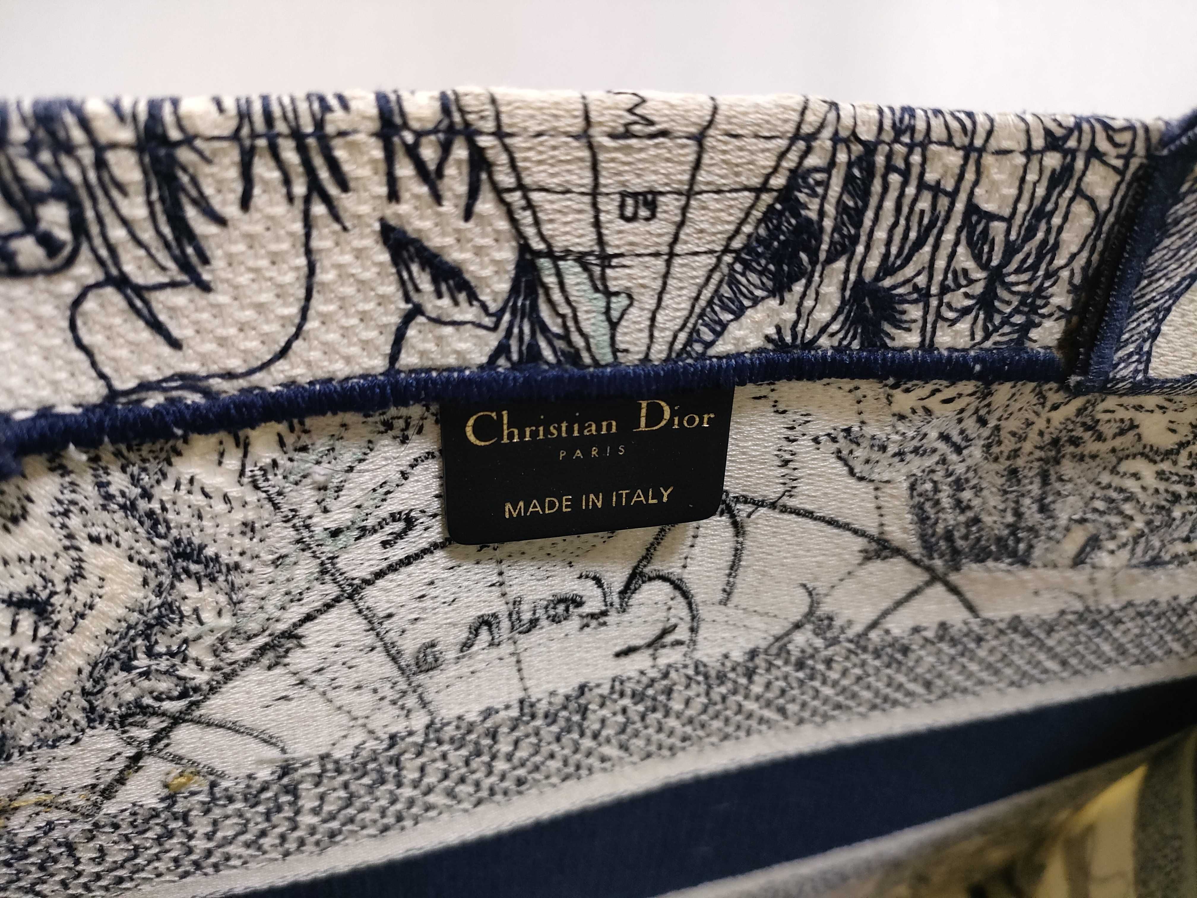 Book Tote Medium Canvas Tote Bag White x Navy Tote Bag — view 9