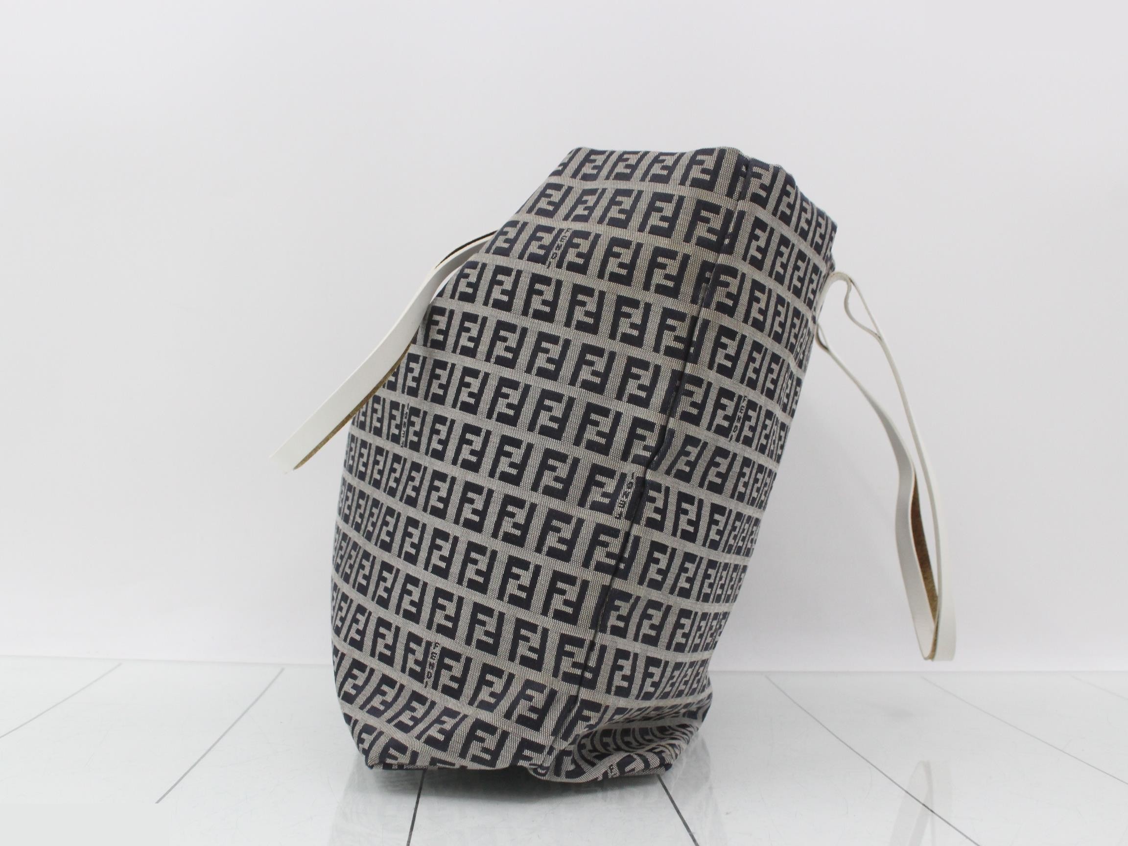 Zucchino Tote Bag, Gray — view 3
