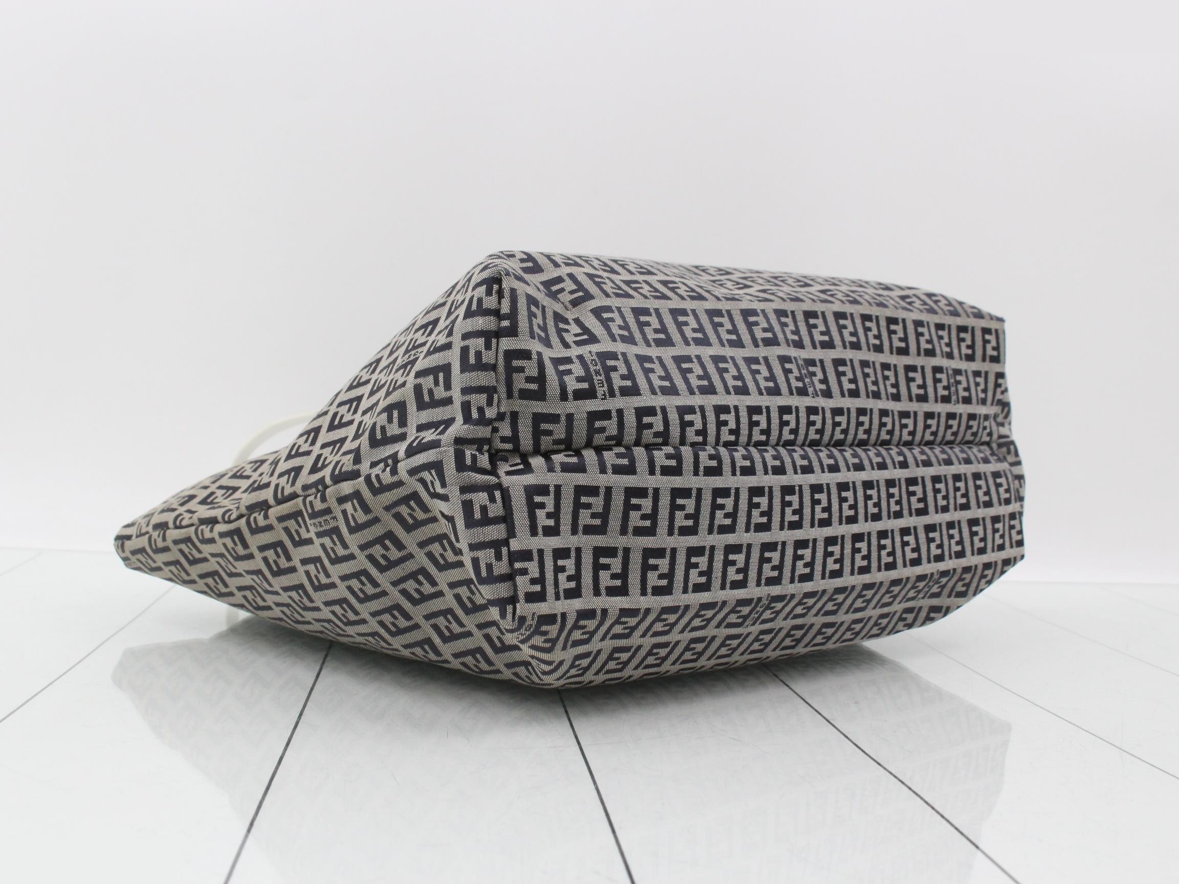 Zucchino Tote Bag, Gray — view 5