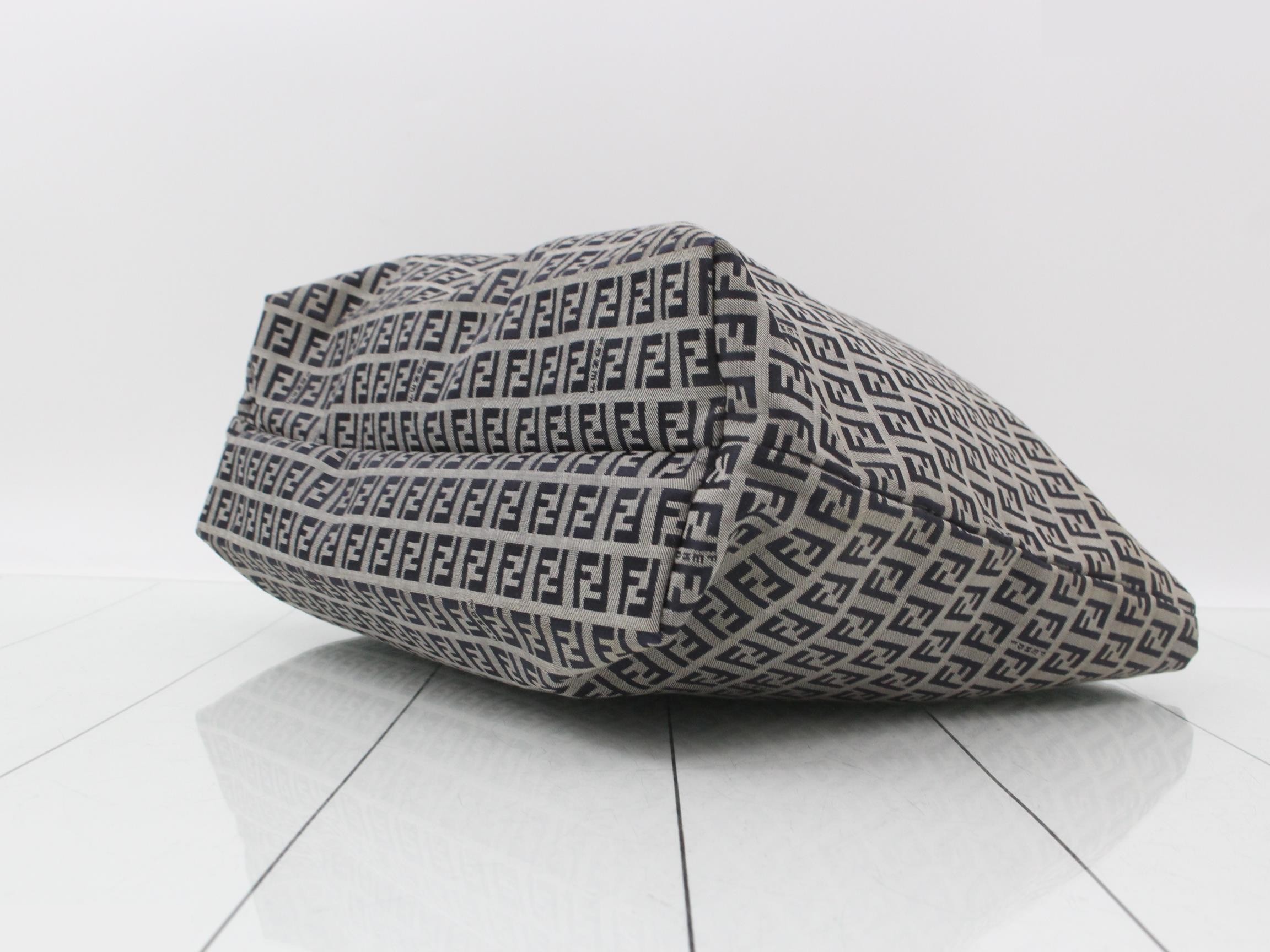 Zucchino Tote Bag, Gray — view 6