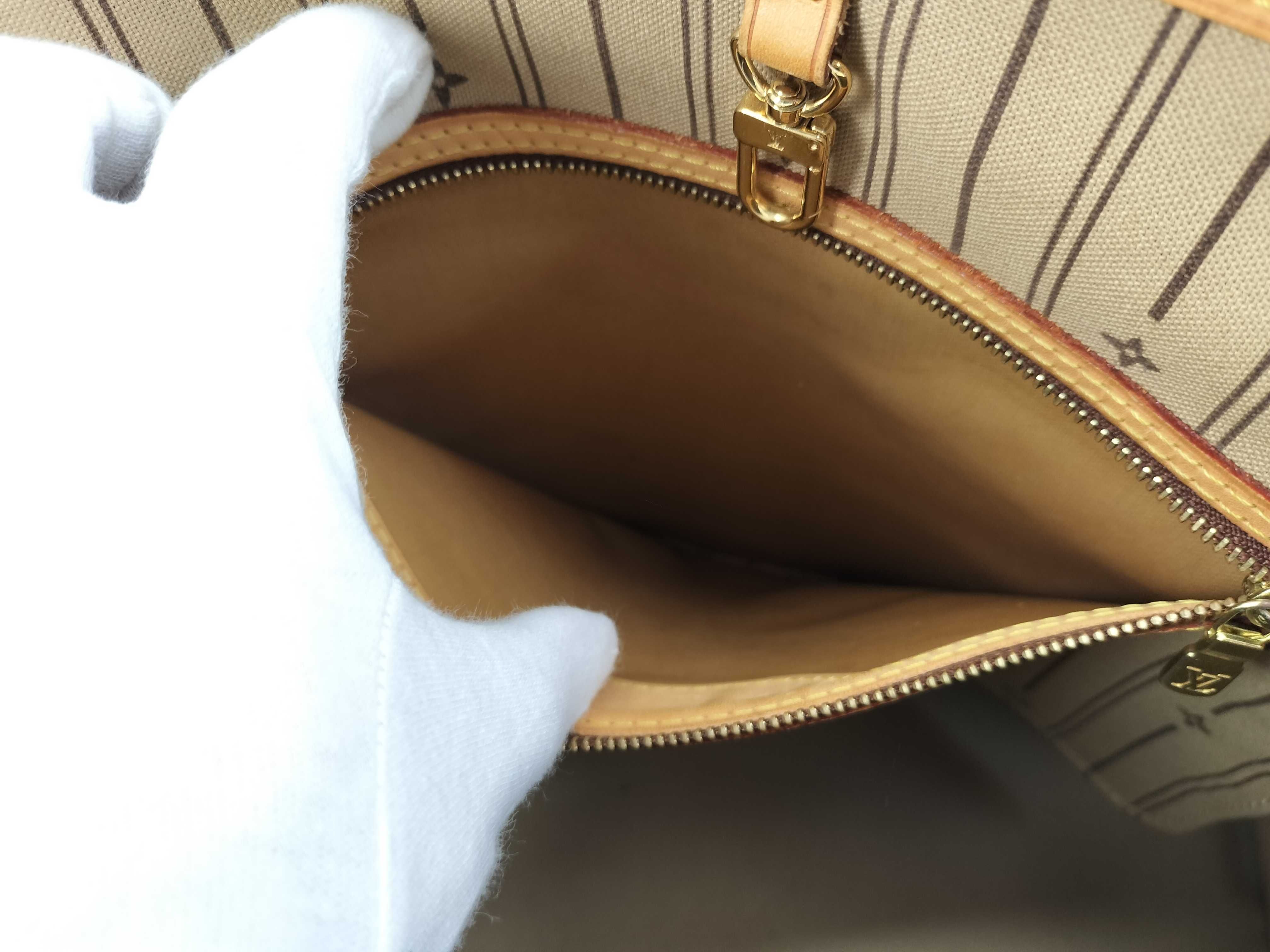 Monogram Neverfull MM Tote Bag — view 11