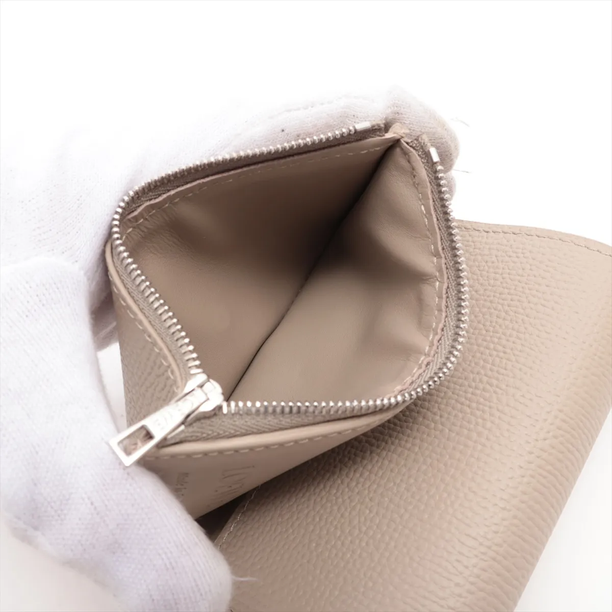 Vertical Anagram Small Vertical Wallet Leather Compact Wallet Beige — view 6