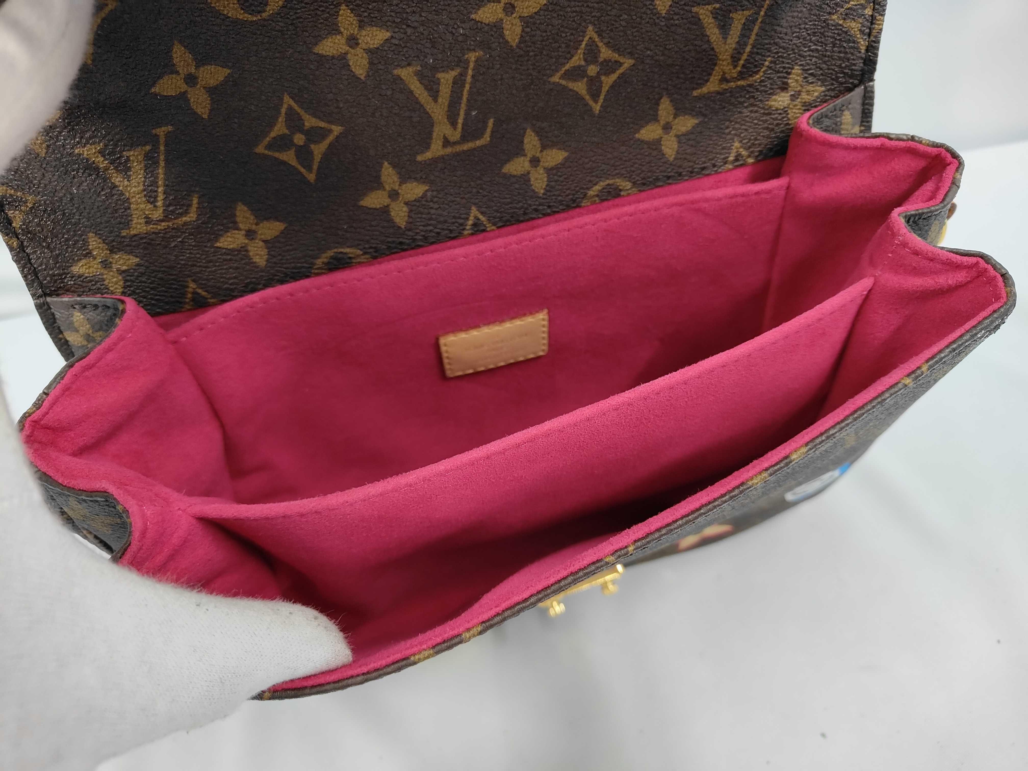 LV Louis Vuitton Shoulder Bag Handbag — view 9