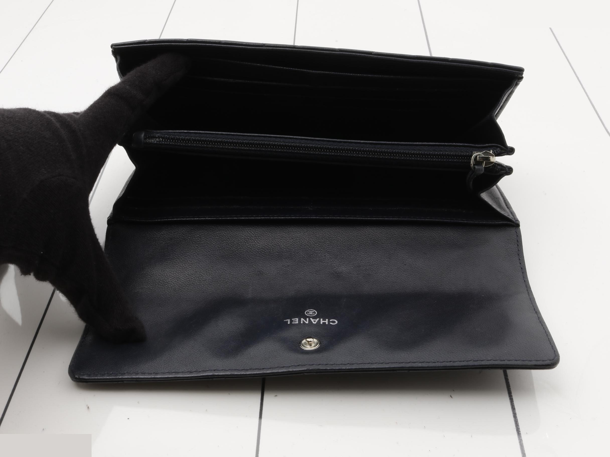 wallet — view 4