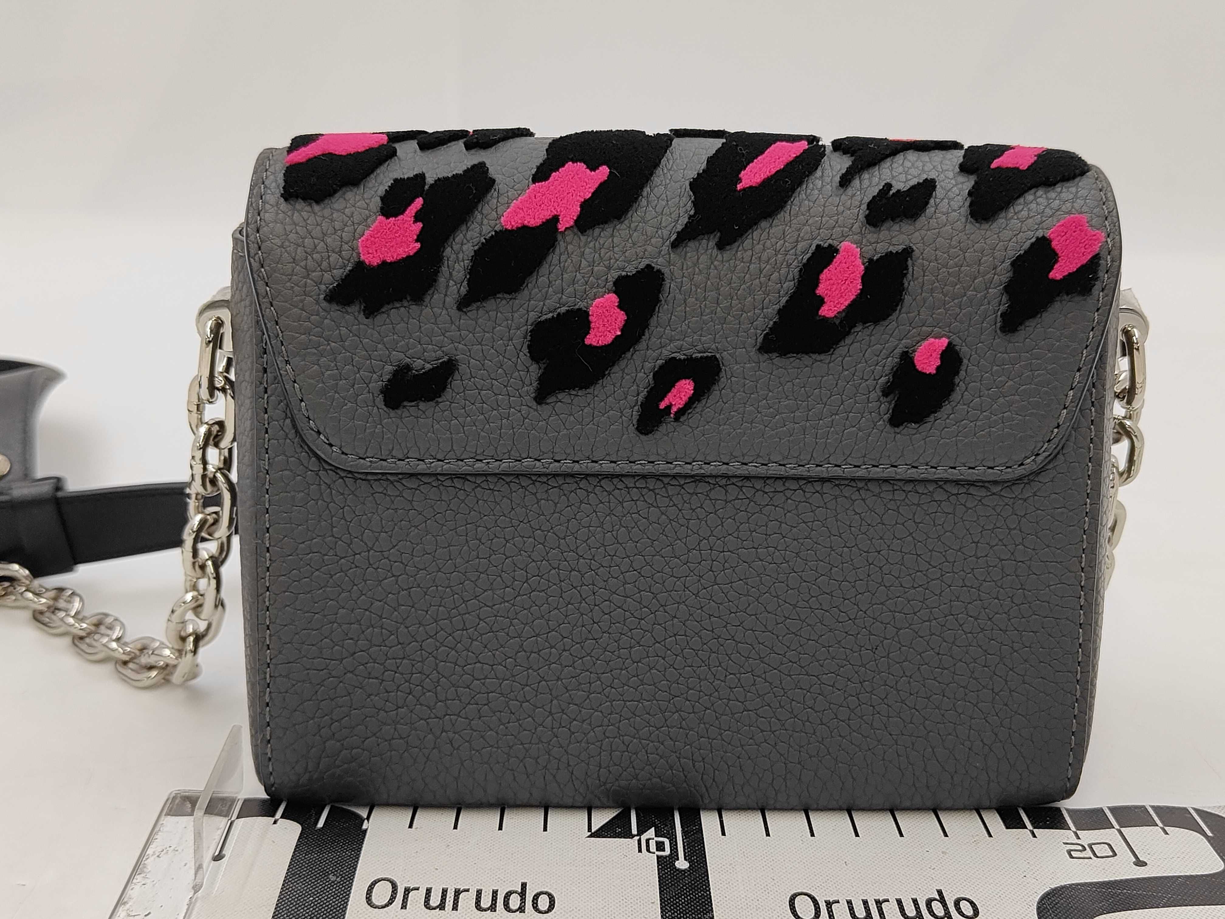 2341 Twist Shoulder Bag, Black/Pink — view 2