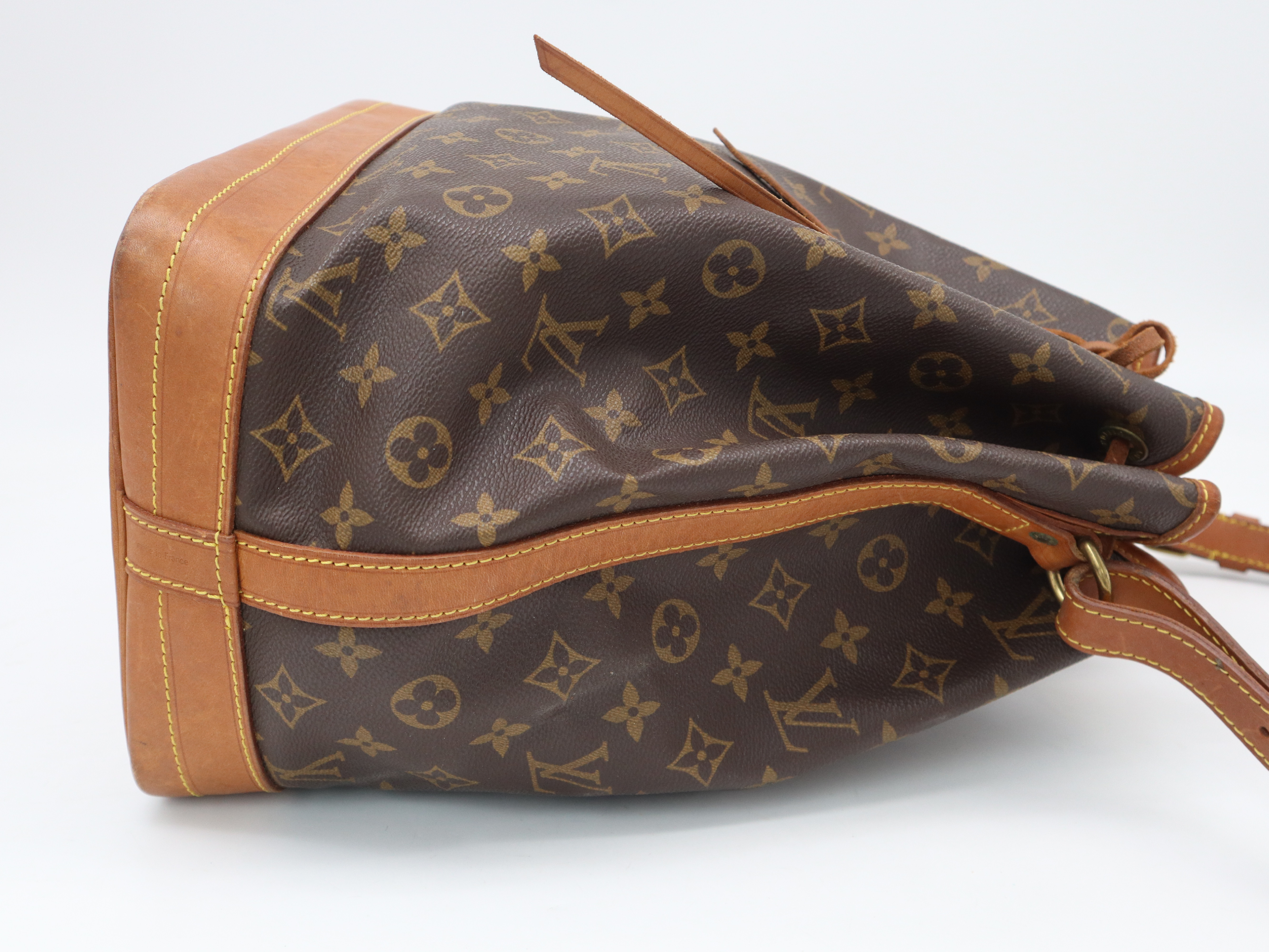 M42224 Monogram Noé Shoulder Bag — view 4