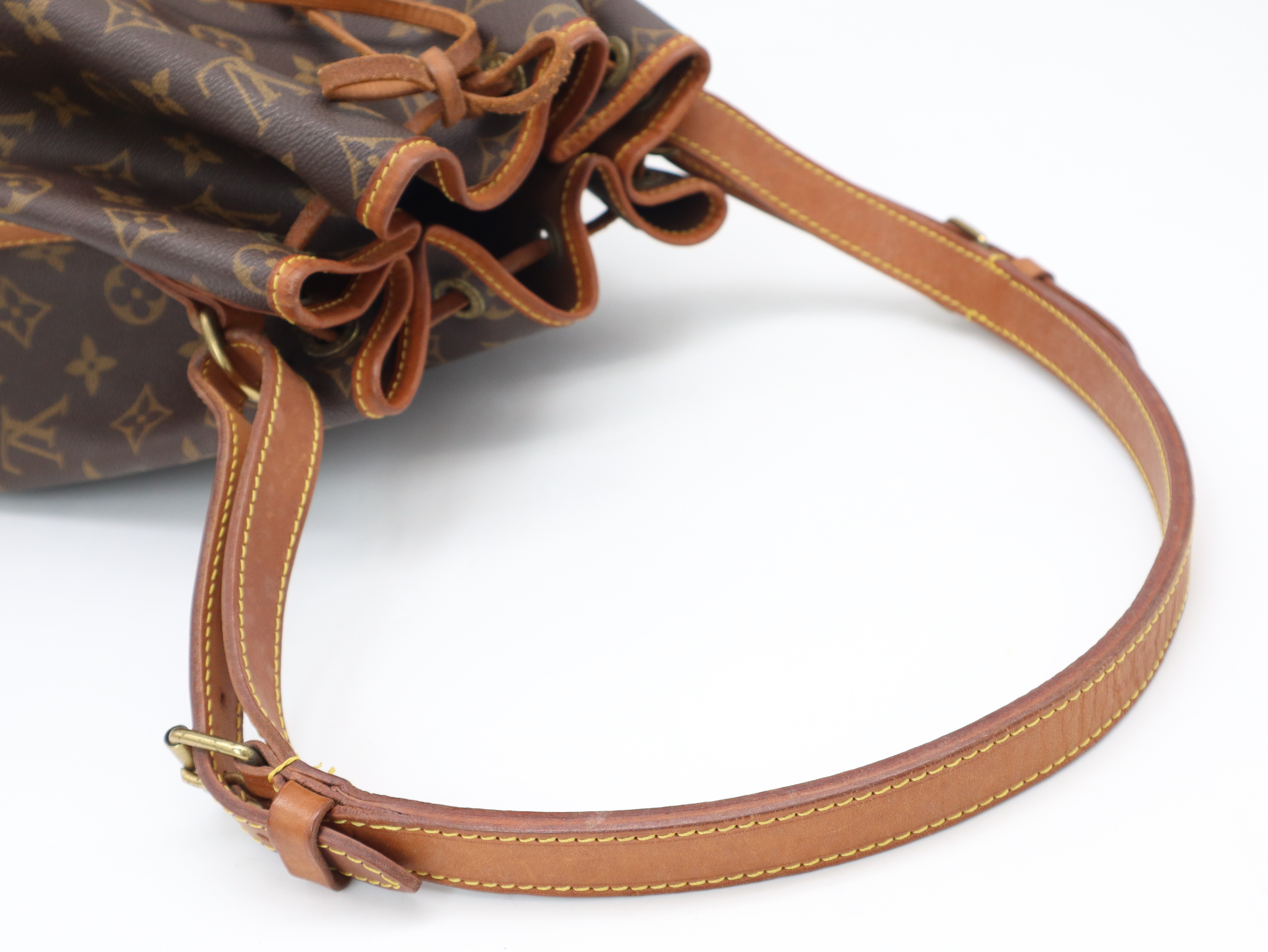 M42224 Monogram Noé Shoulder Bag — view 6