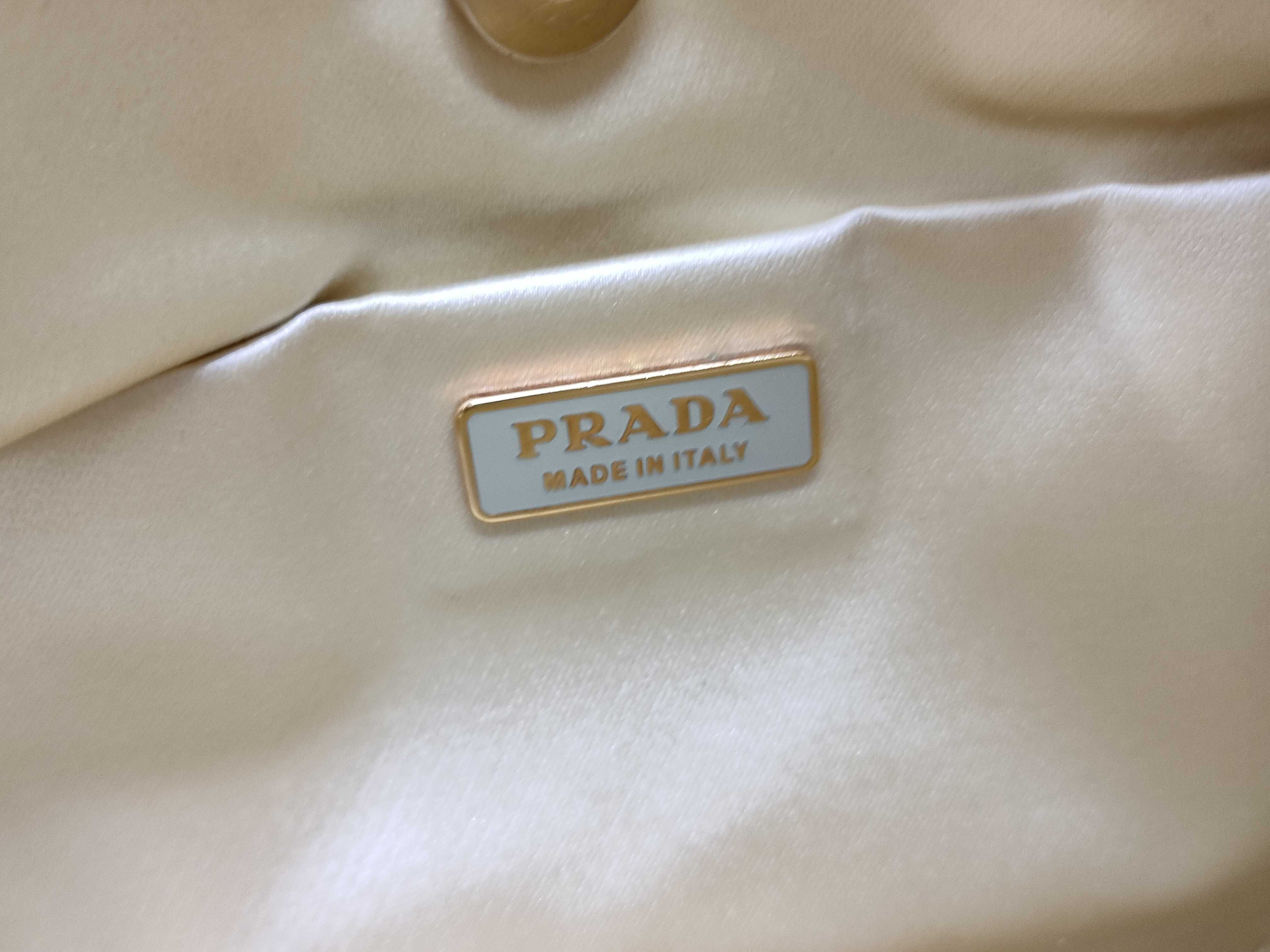 nylon chain handbag, one-shoulder bag with triangular logo and satin lining. — view 11