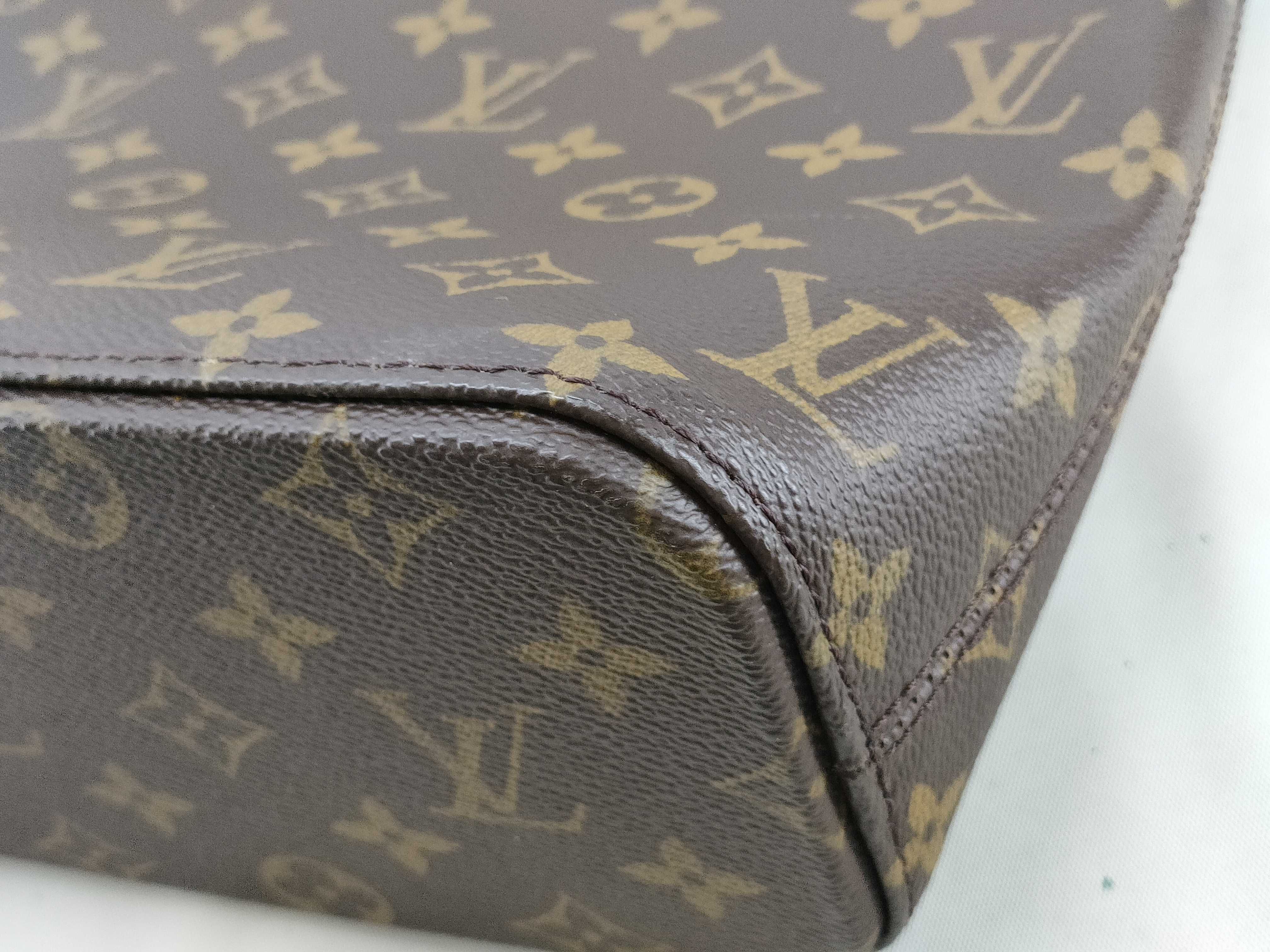 Monogram Louis Vuitton Luco Tote Bag Monogram M51155 Tote Bag — view 4