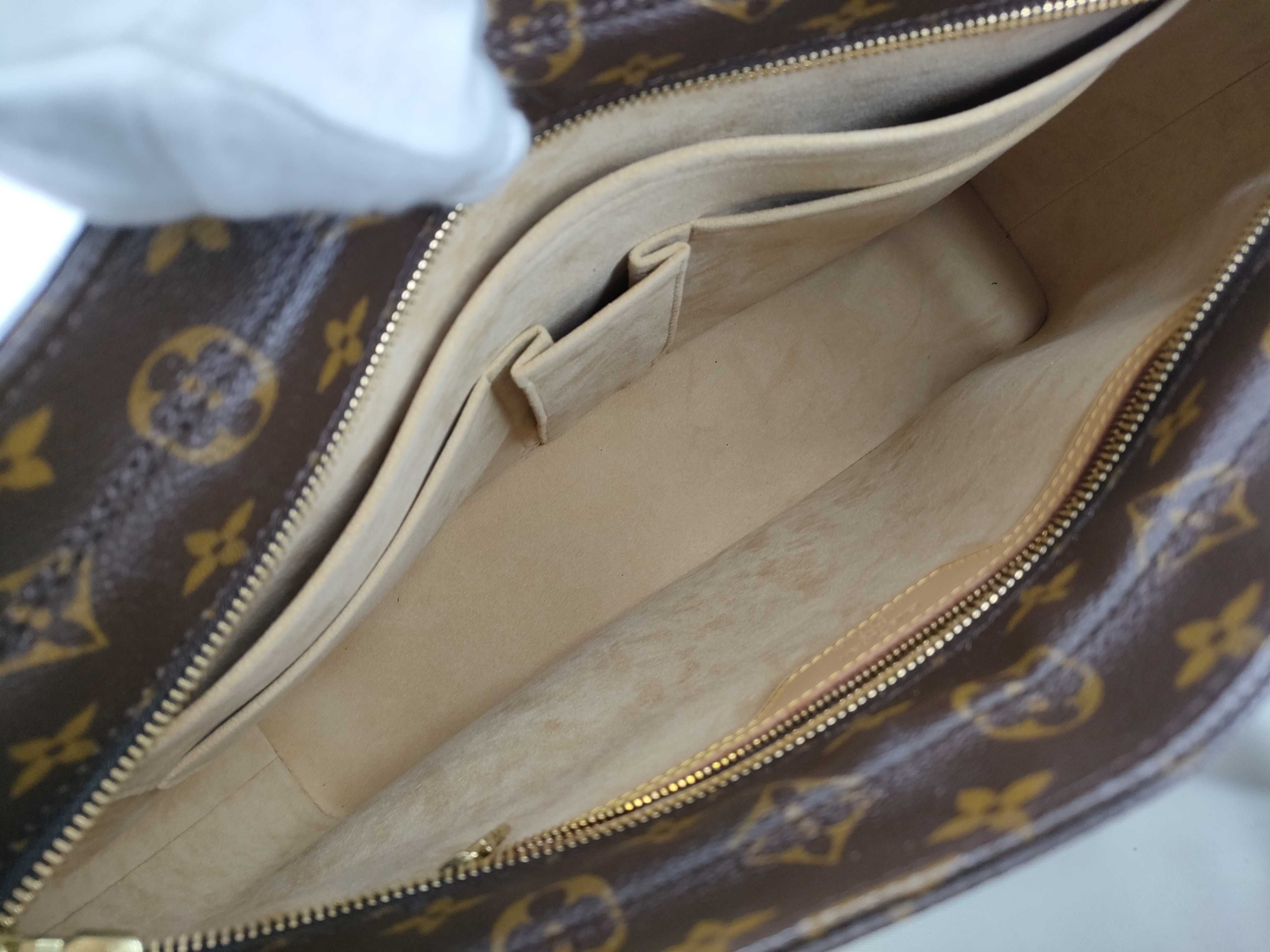 Monogram Louis Vuitton Luco Tote Bag Monogram M51155 Tote Bag — view 9