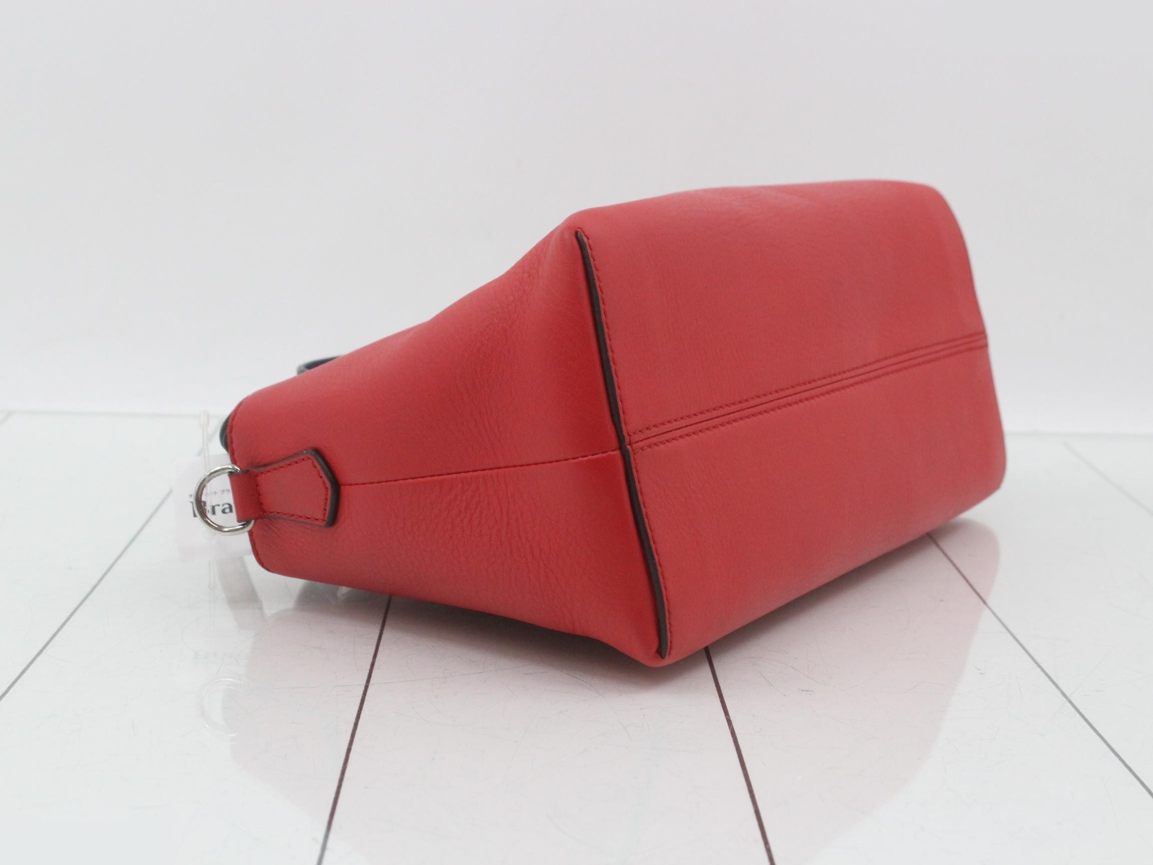 By the Way Medium Leather 2-Way Handbag — view 5
