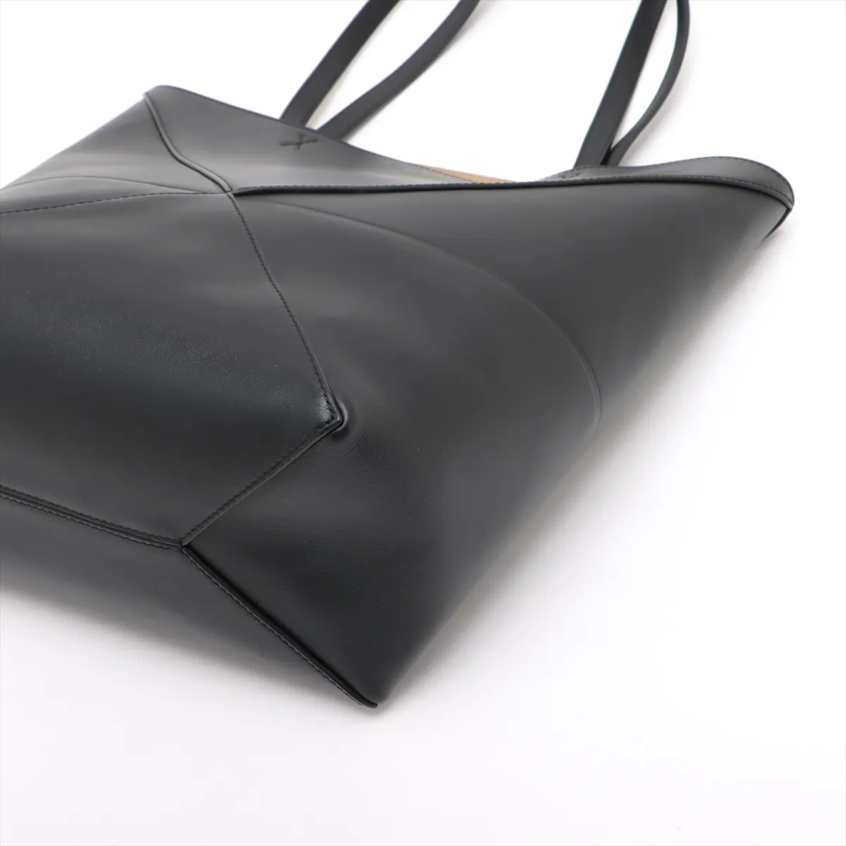 Puzzlefold Medium Leather Tote Bag Black — view 3